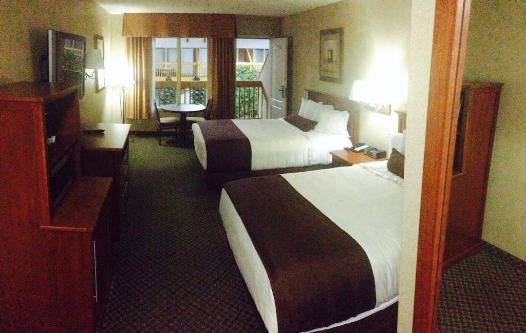 Queen Room Two Queen Beds,67363874:JPEG