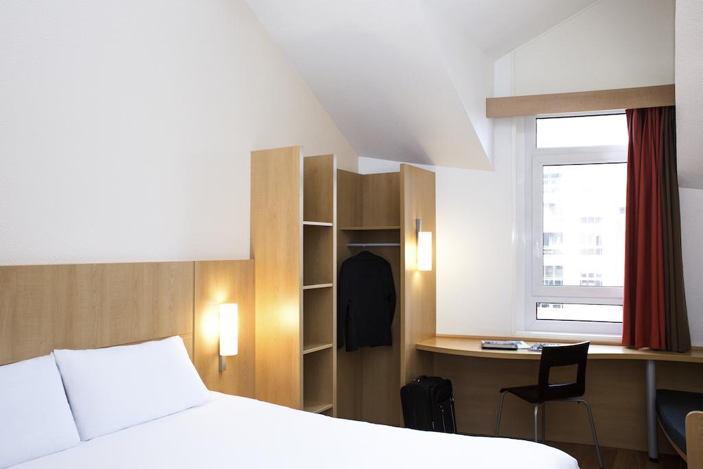 Standard One Double Bed,561597840:JPEG