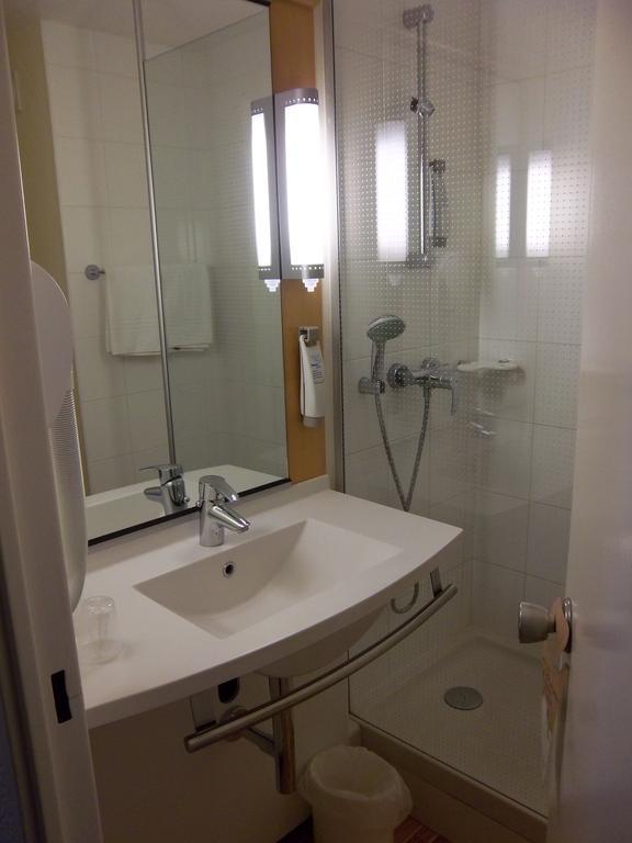 Standard Twin Room,109336248:JPEG