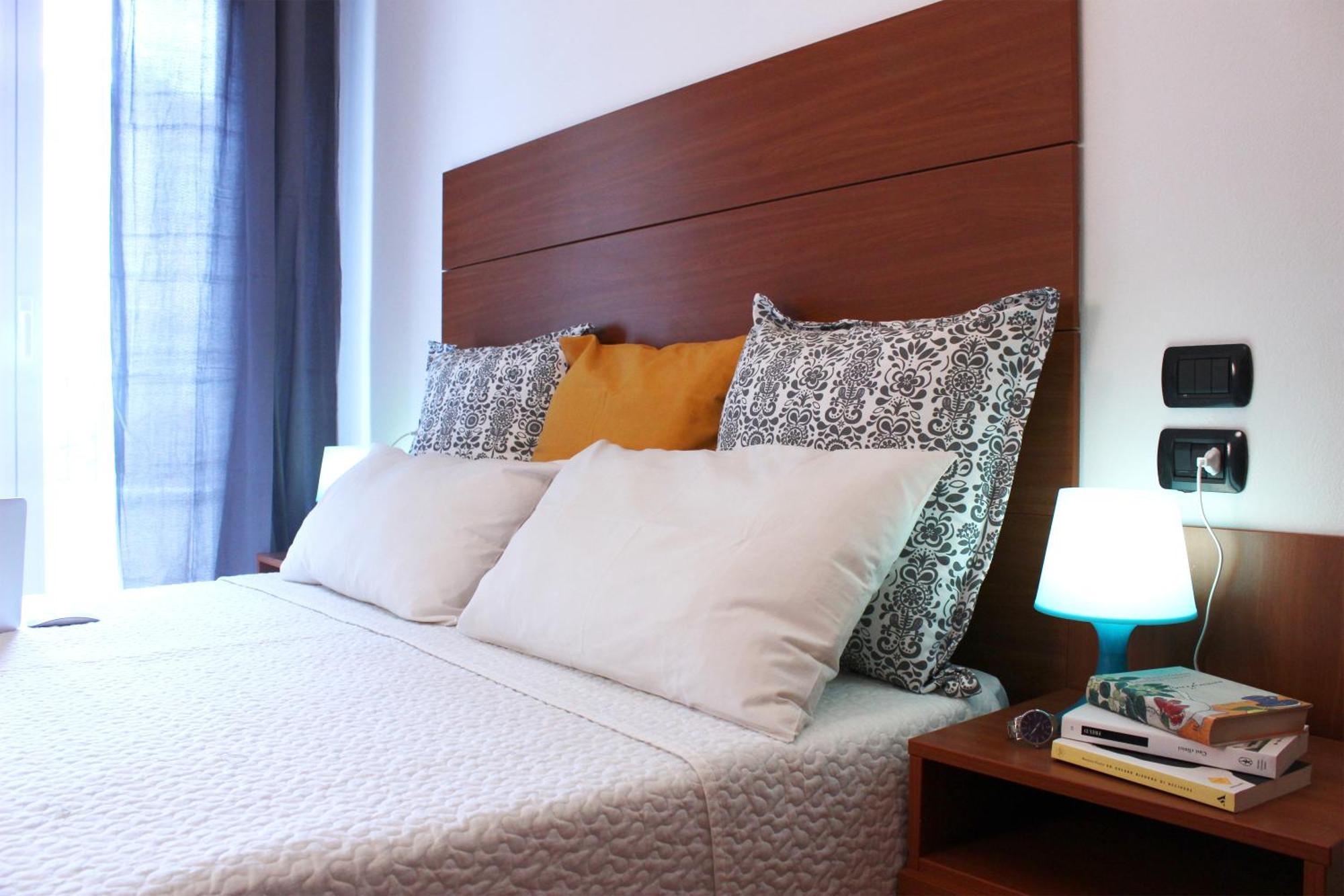 One-Bedroom Apartment,676754037:JPEG
