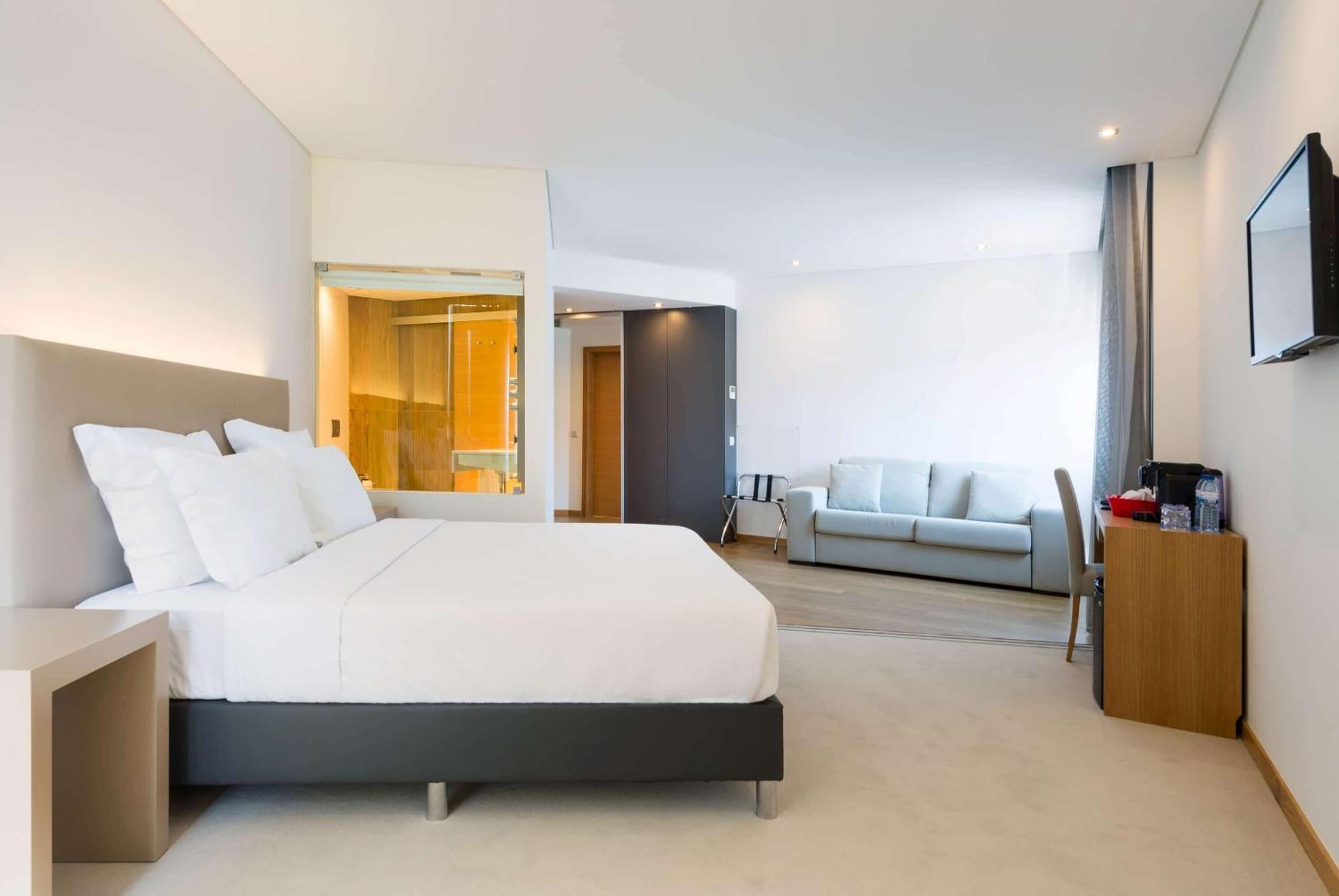 1 Double Bed Premium Non Smoking,1274387074:JPEG