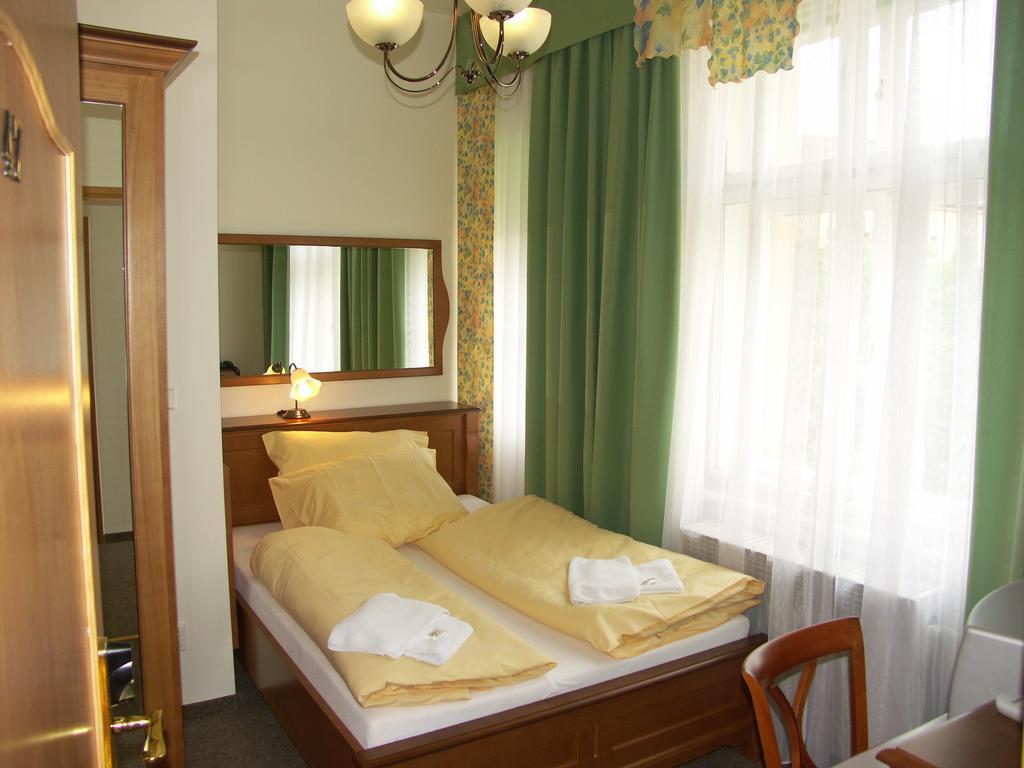 Standard Single Room,907167274:JPEG