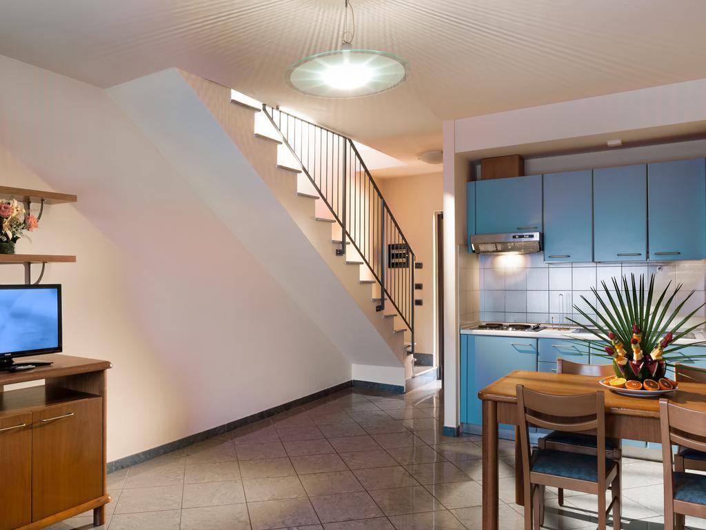 One-Bedroom Apartment,1216345537:JPEG