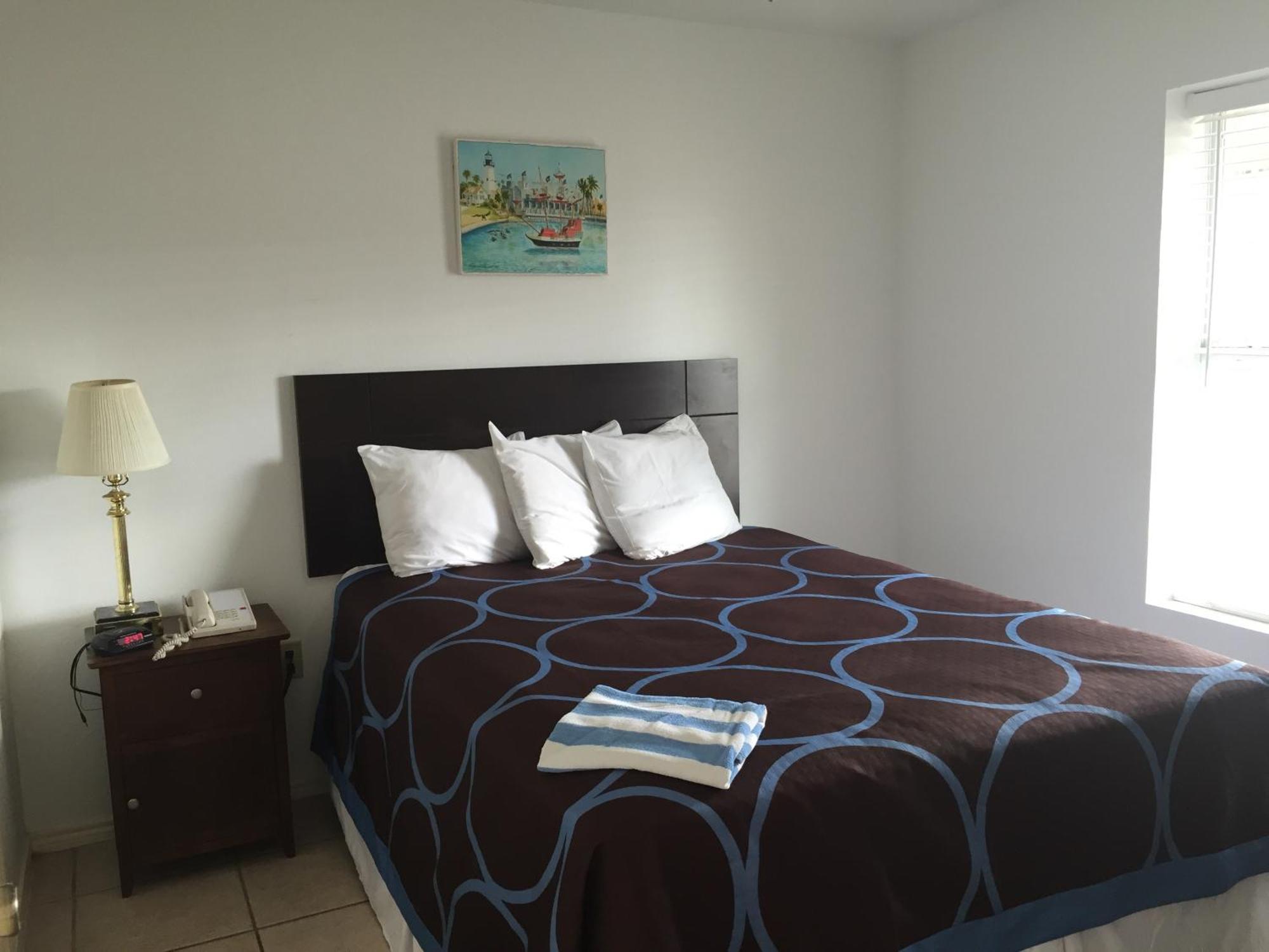 Two-Bedroom Queen Suite Disability Access