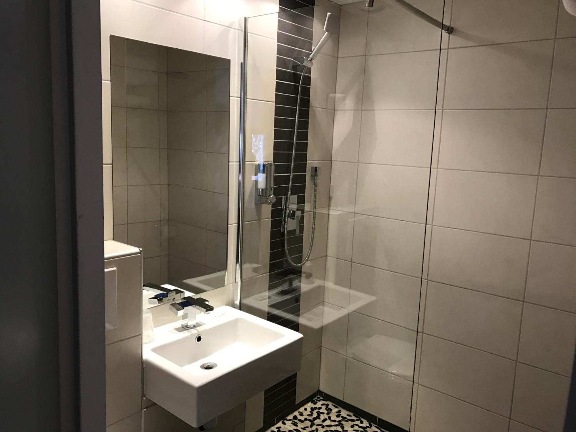 Twin Room,758111773:JPEG