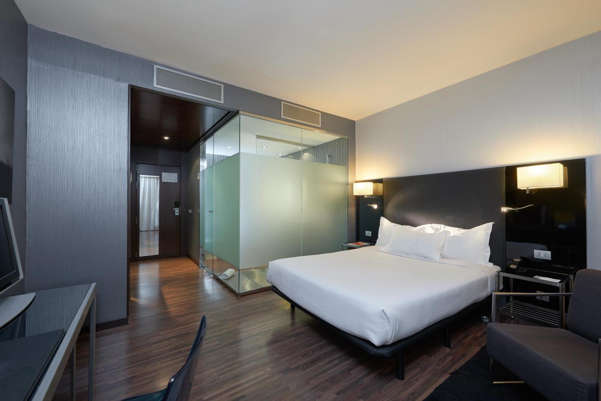Double or Twin Room with Extra Bed,680553273:JPEG
