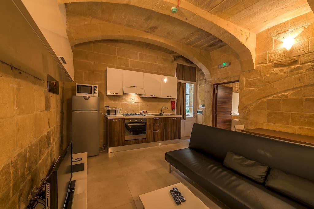 Large One-Bedroom Apartment