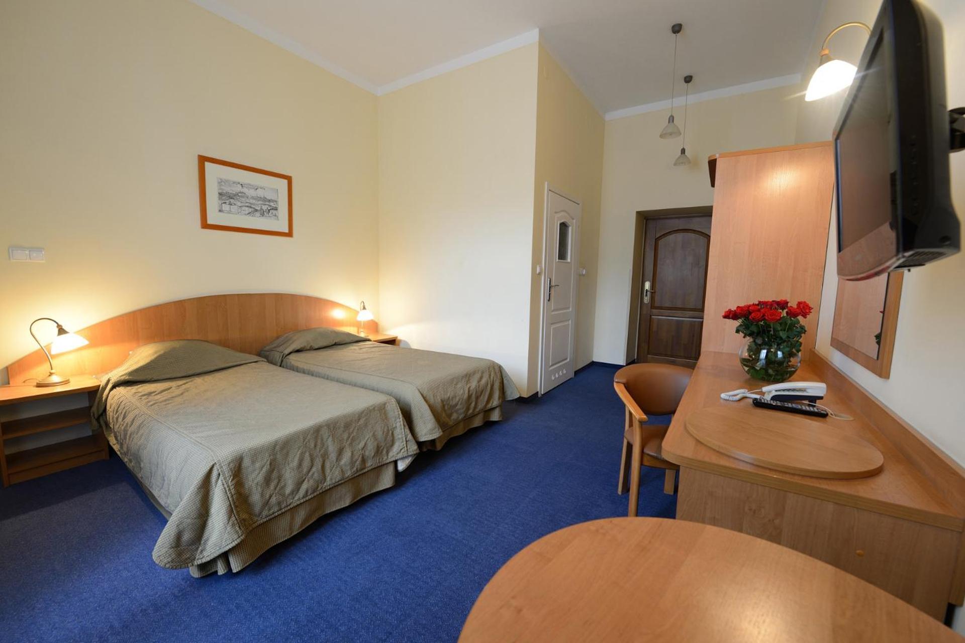 Double or Twin Room without,218149130:JPEG