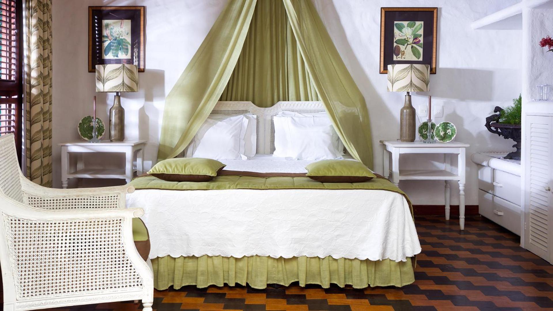 Colonial Suite