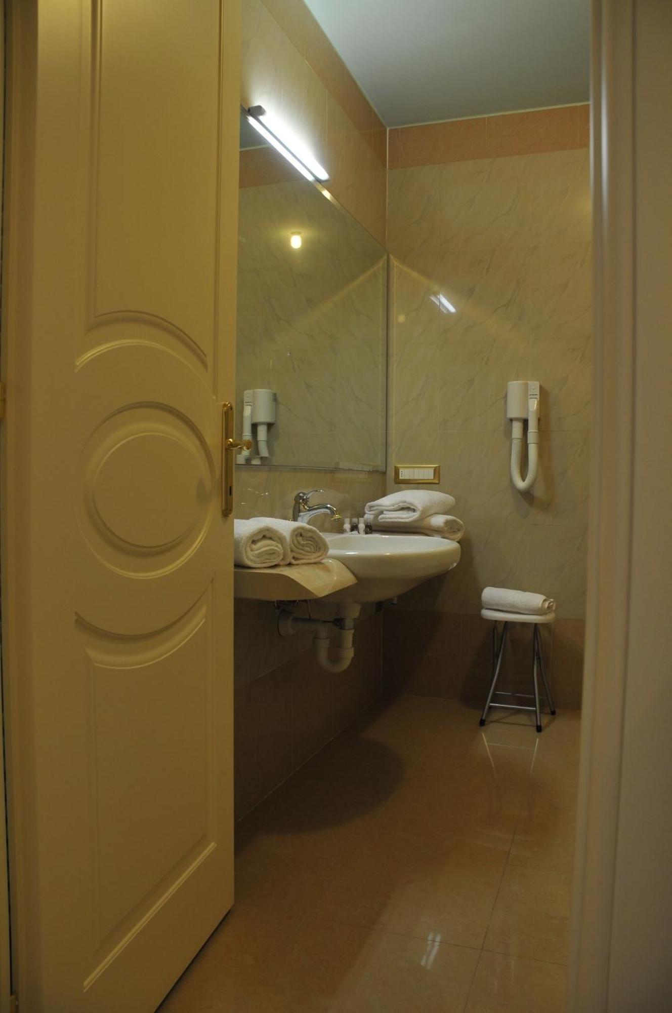 Double or Twin Room Balcony