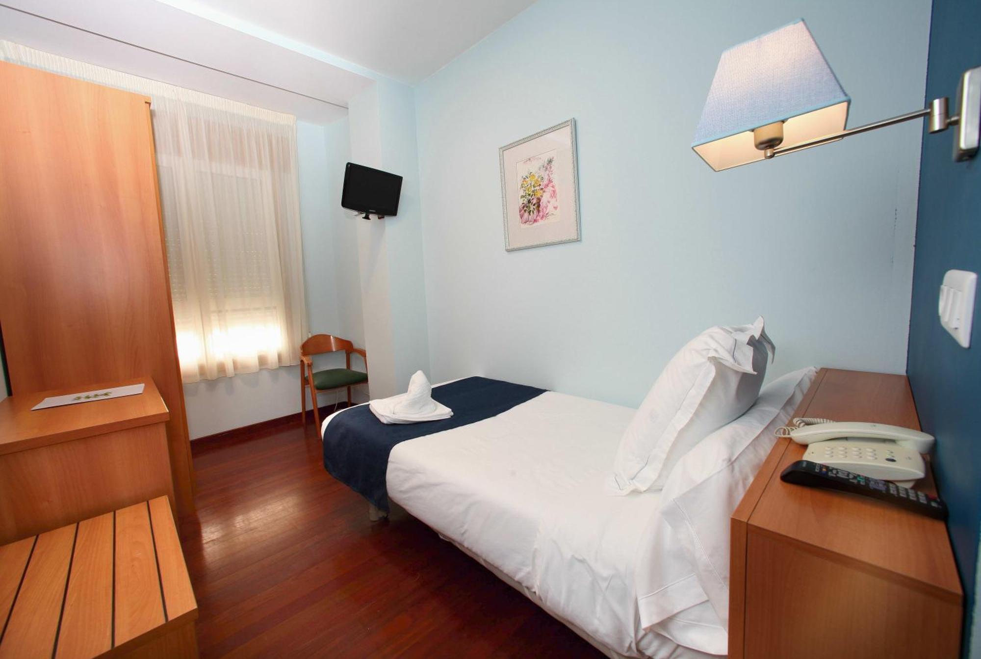Single Room,1246841476:JPEG