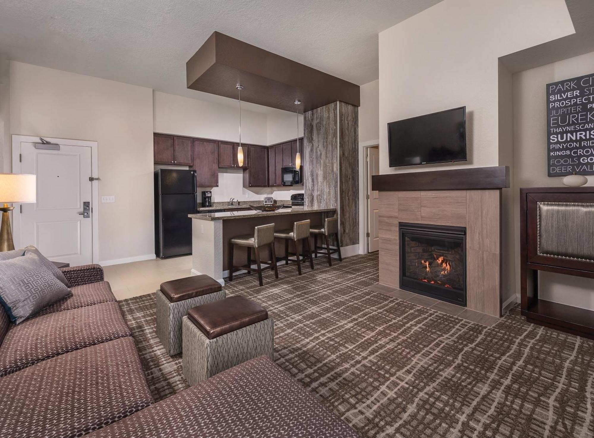 Two-Bedroom Suite,1275689362:JPEG