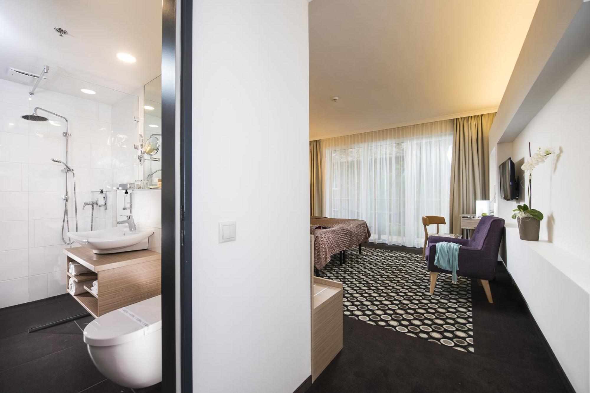 Deluxe Double or Twin Room Balcony