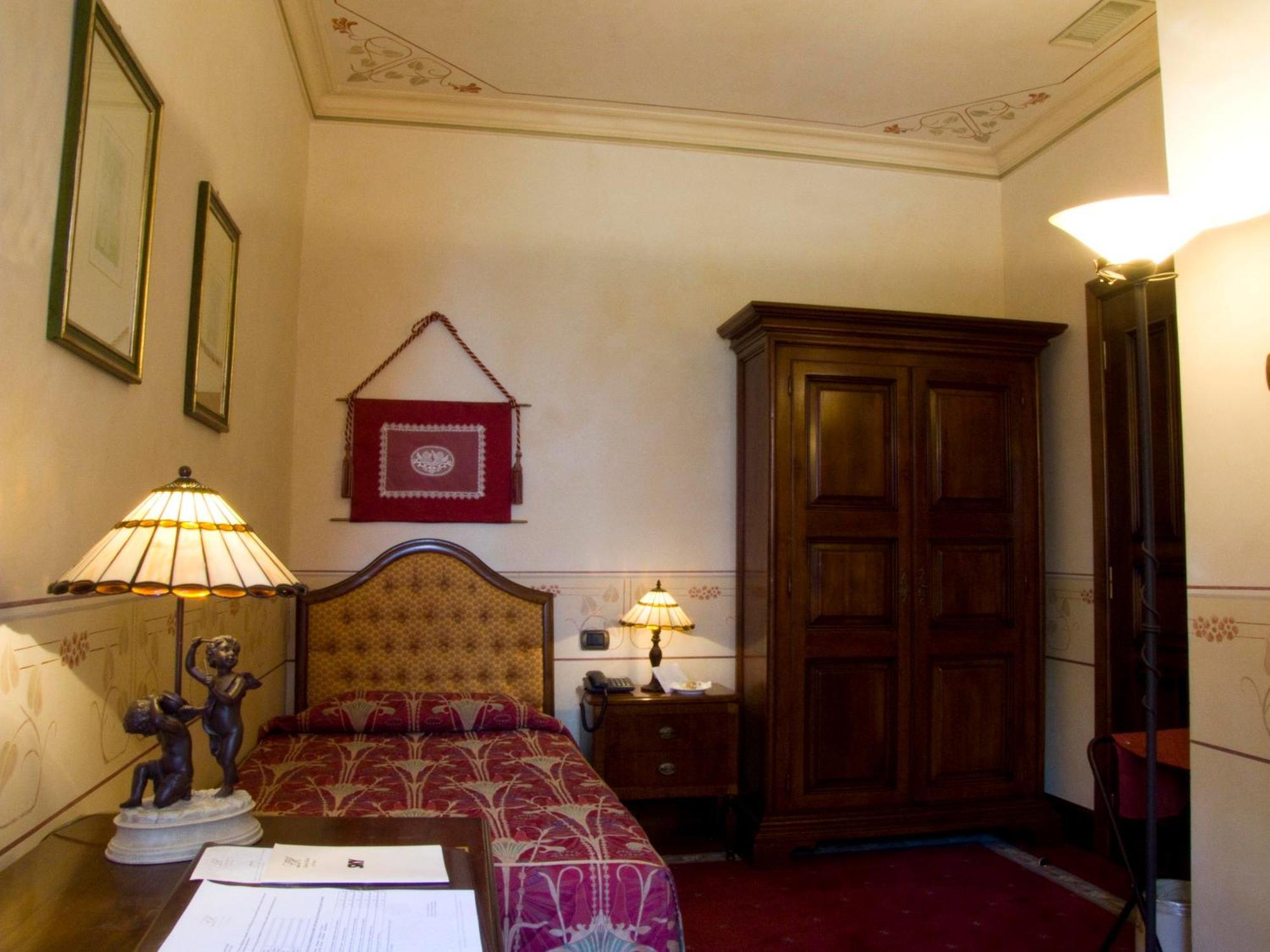 Deluxe Single Room,663554112:JPEG