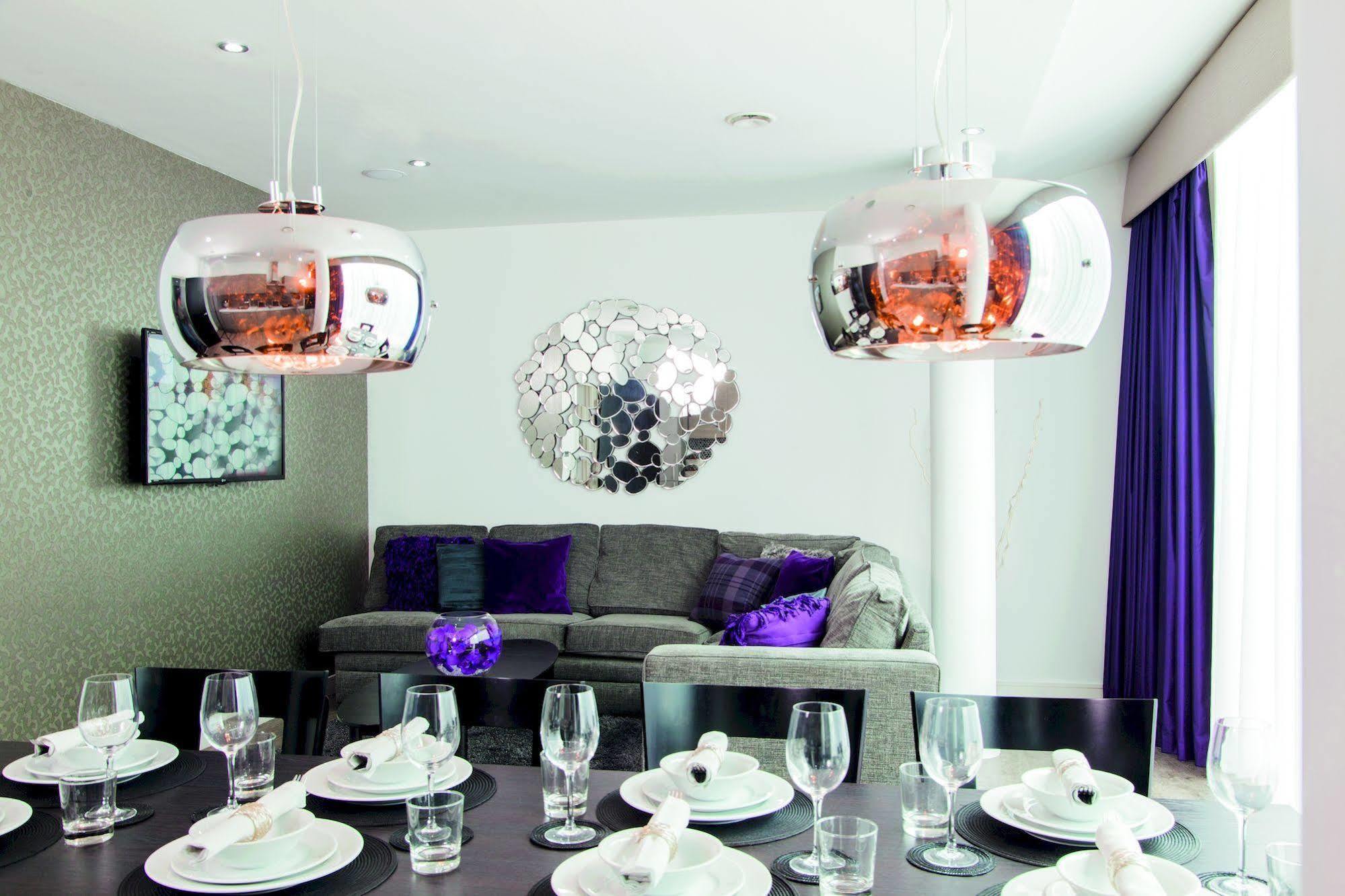 Two Bedroom Super-Luxe Sleeps 10