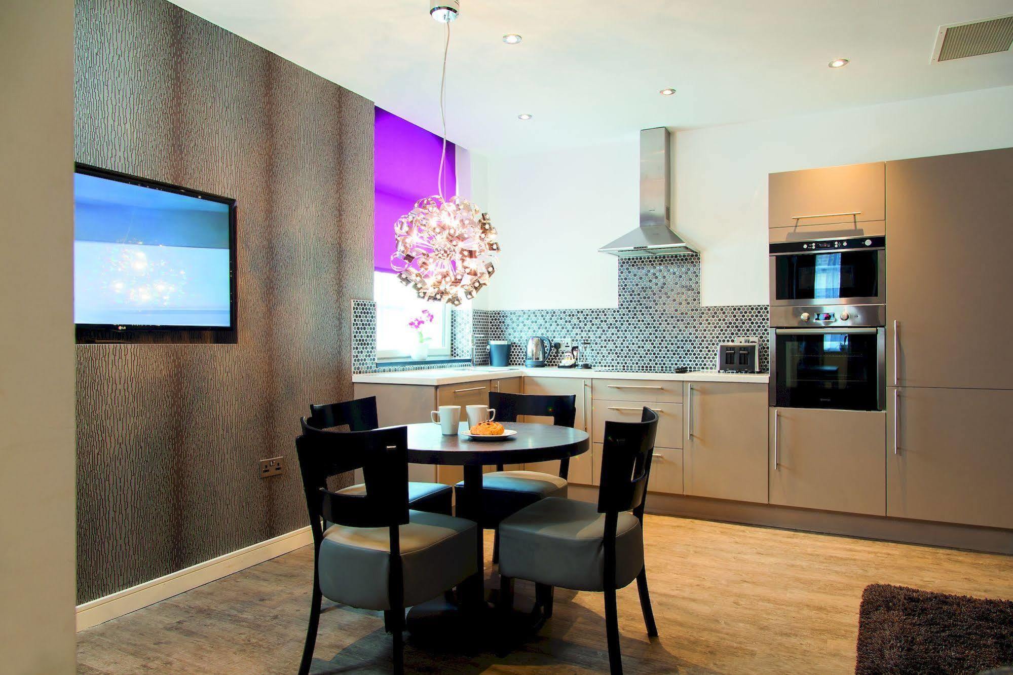 Super-Luxe Studio sleeps 4