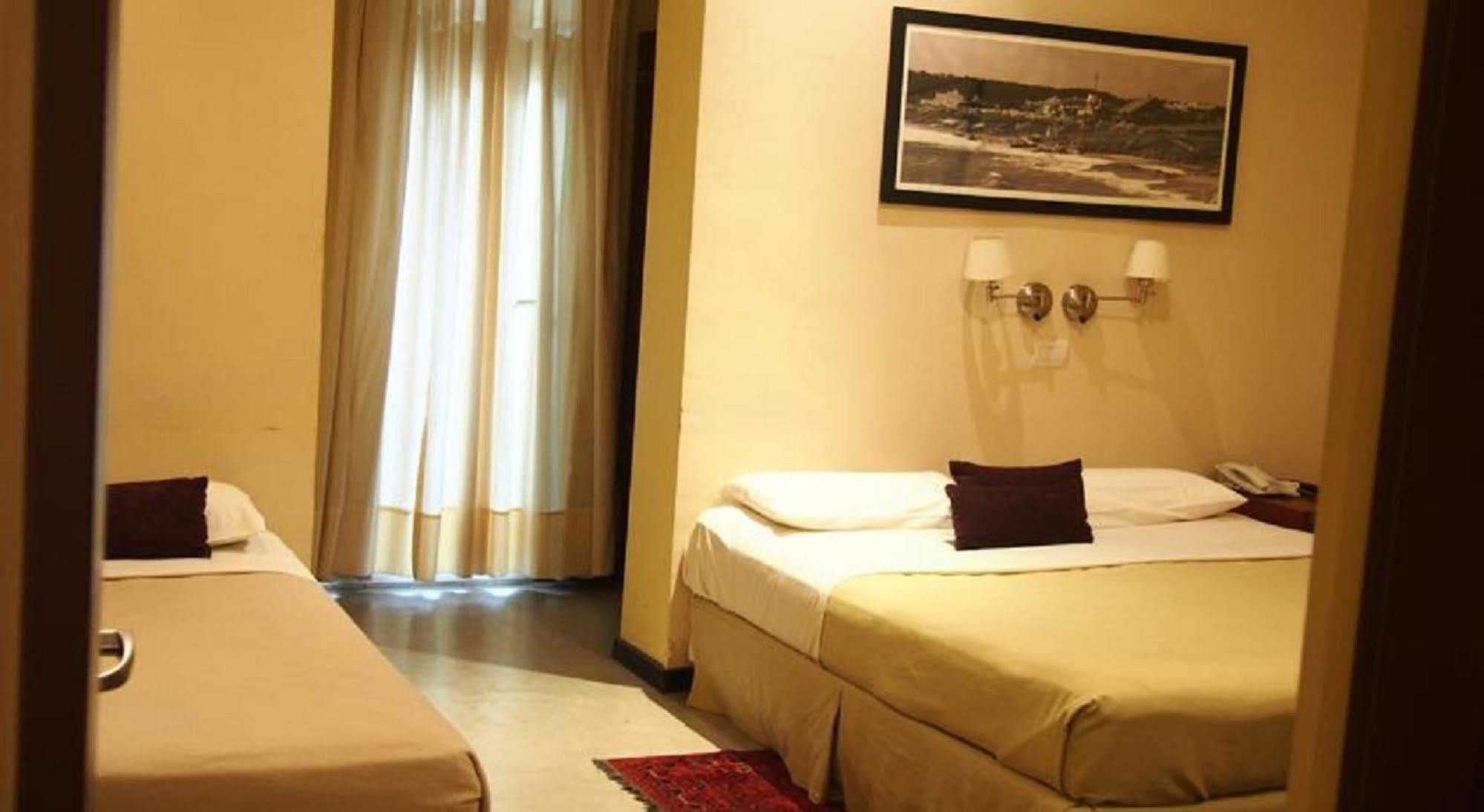 Standard Triple Room,218221160:JPEG