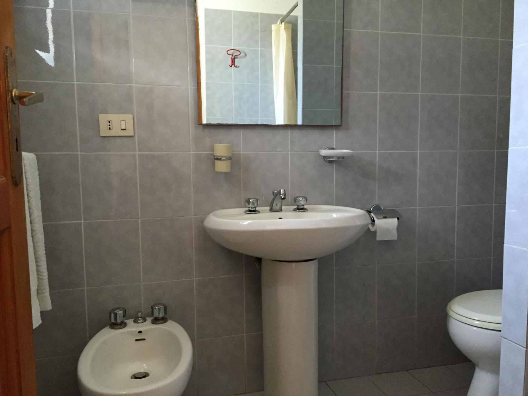 Double or Twin Room Bathroom