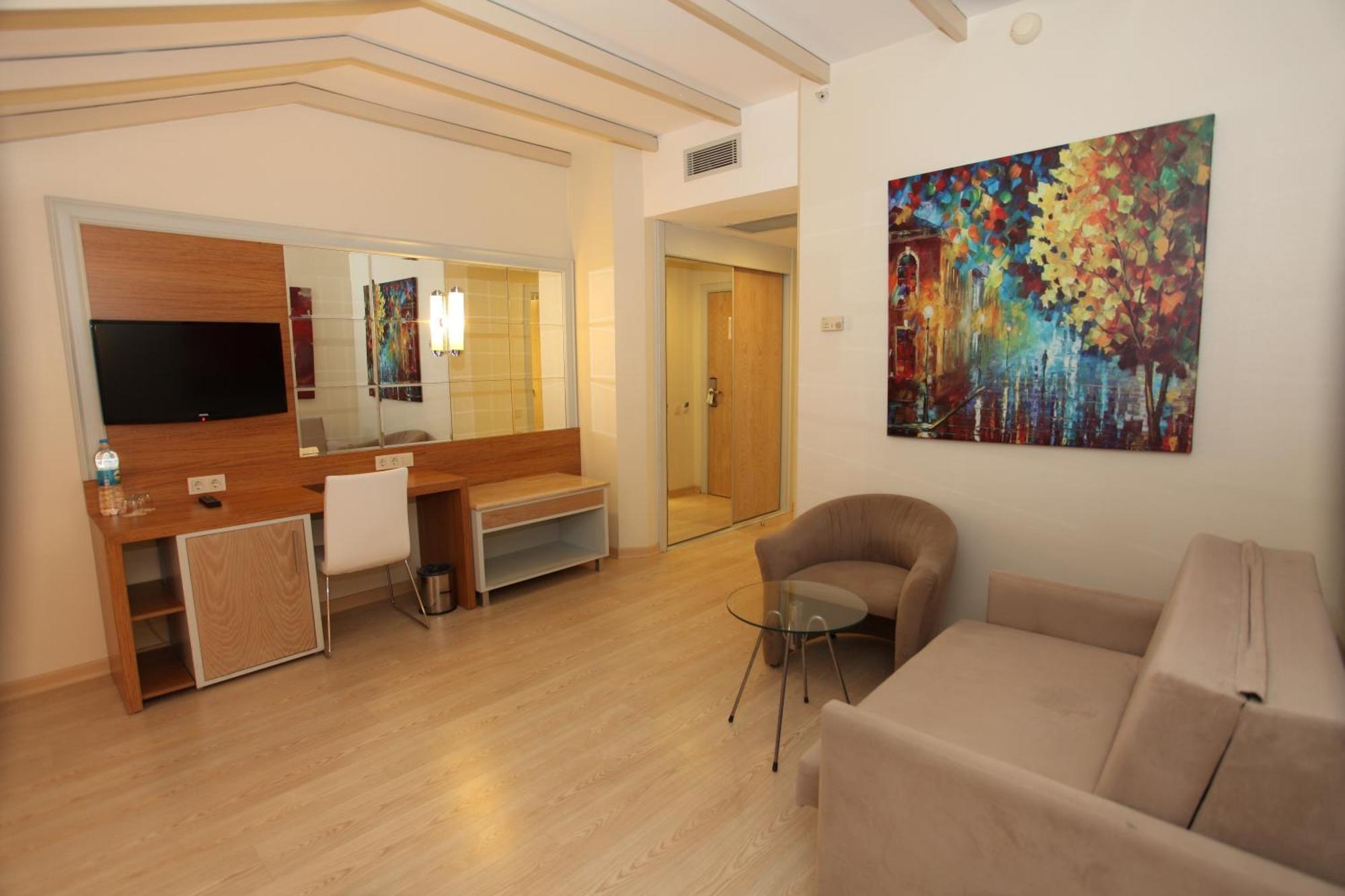 Family Room Side Sea View