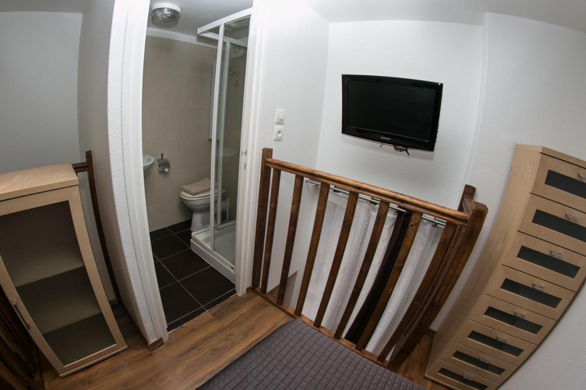 Duplex Studio,1030585288:JPEG
