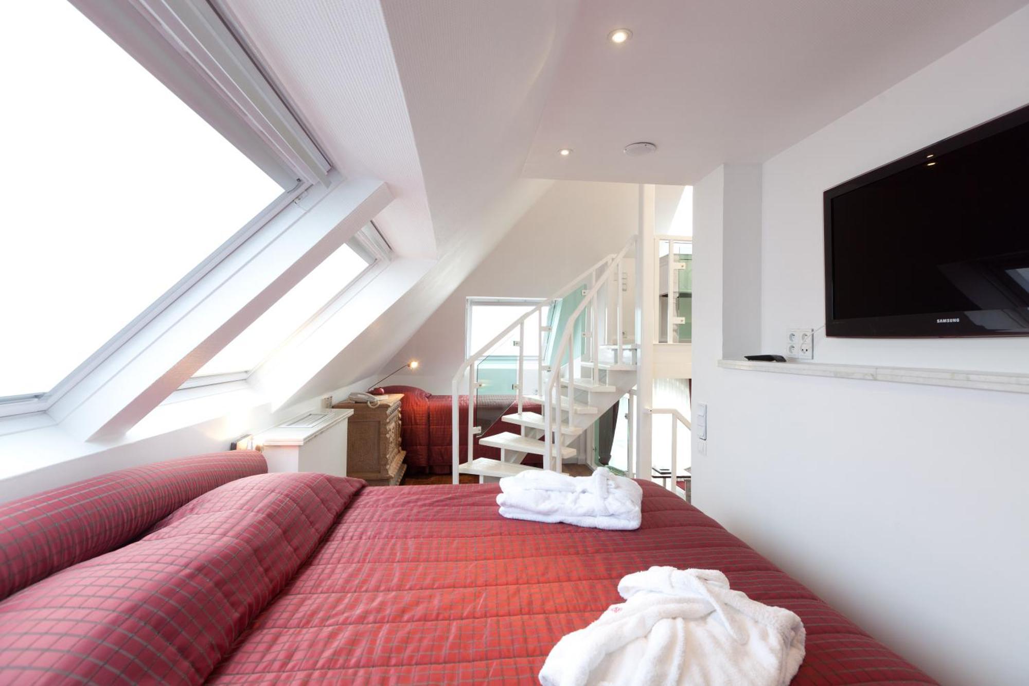 Deluxe Suite,520724745:JPEG