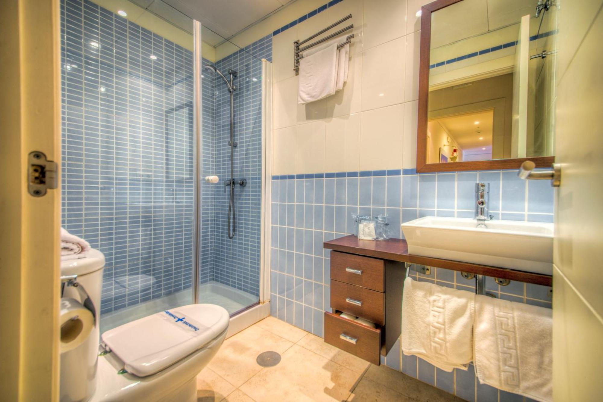 Double or Twin Room Partial Sea View