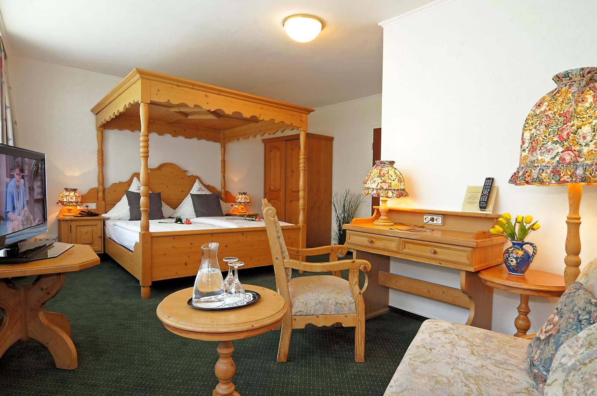 Deluxe Double Room,683731437:JPEG