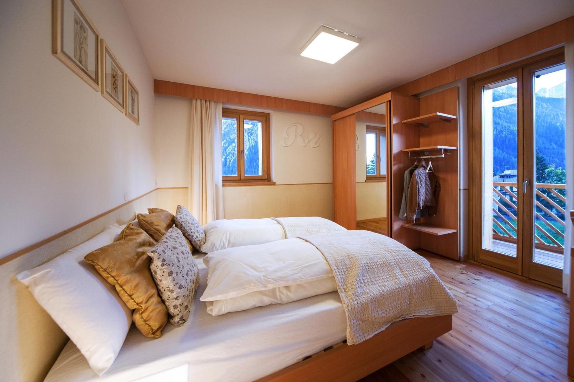 Double or Twin Room Mountain View