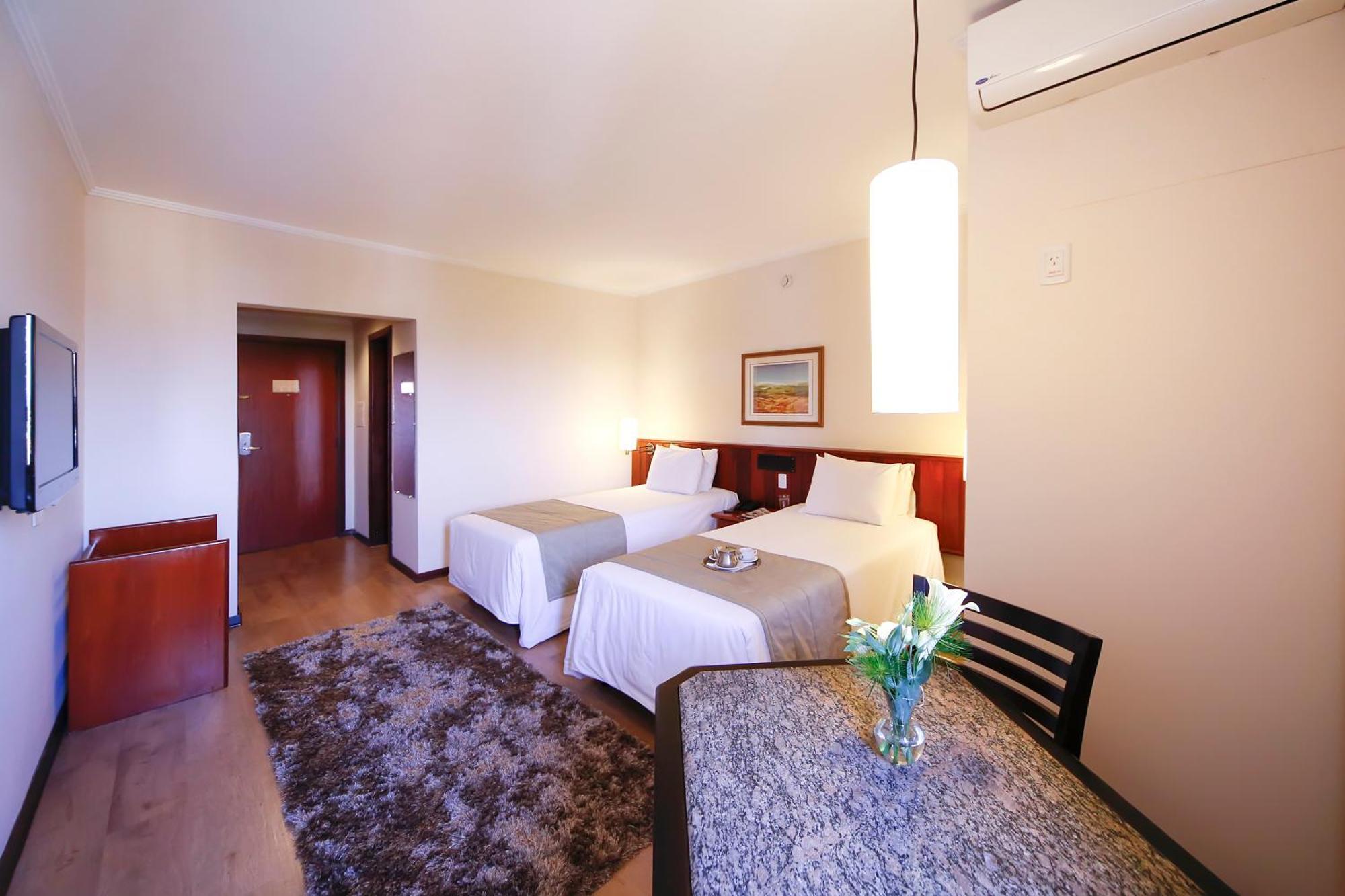 Large Twin Room,684031464:JPEG