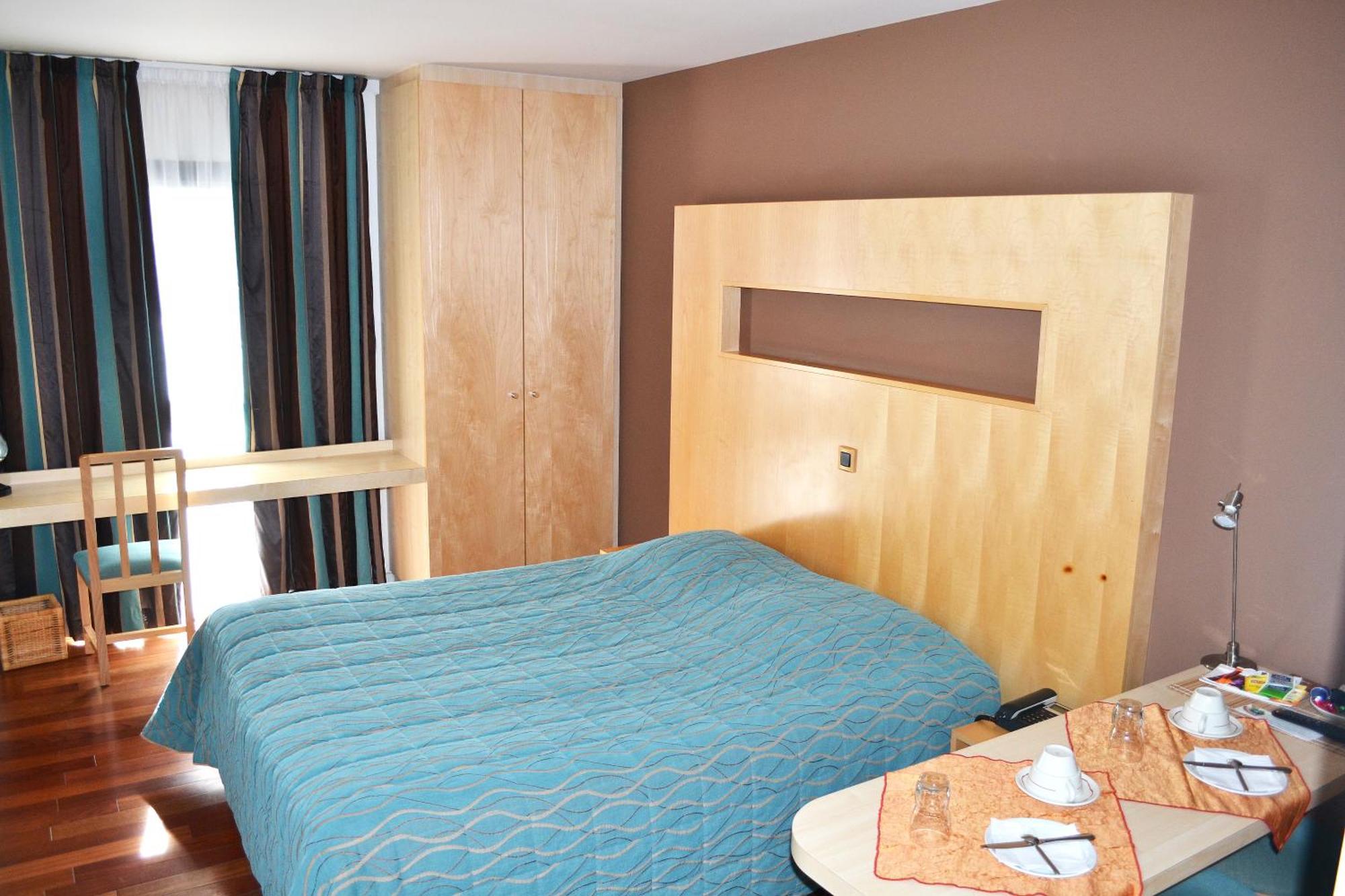 Standard Room,684379458:JPEG