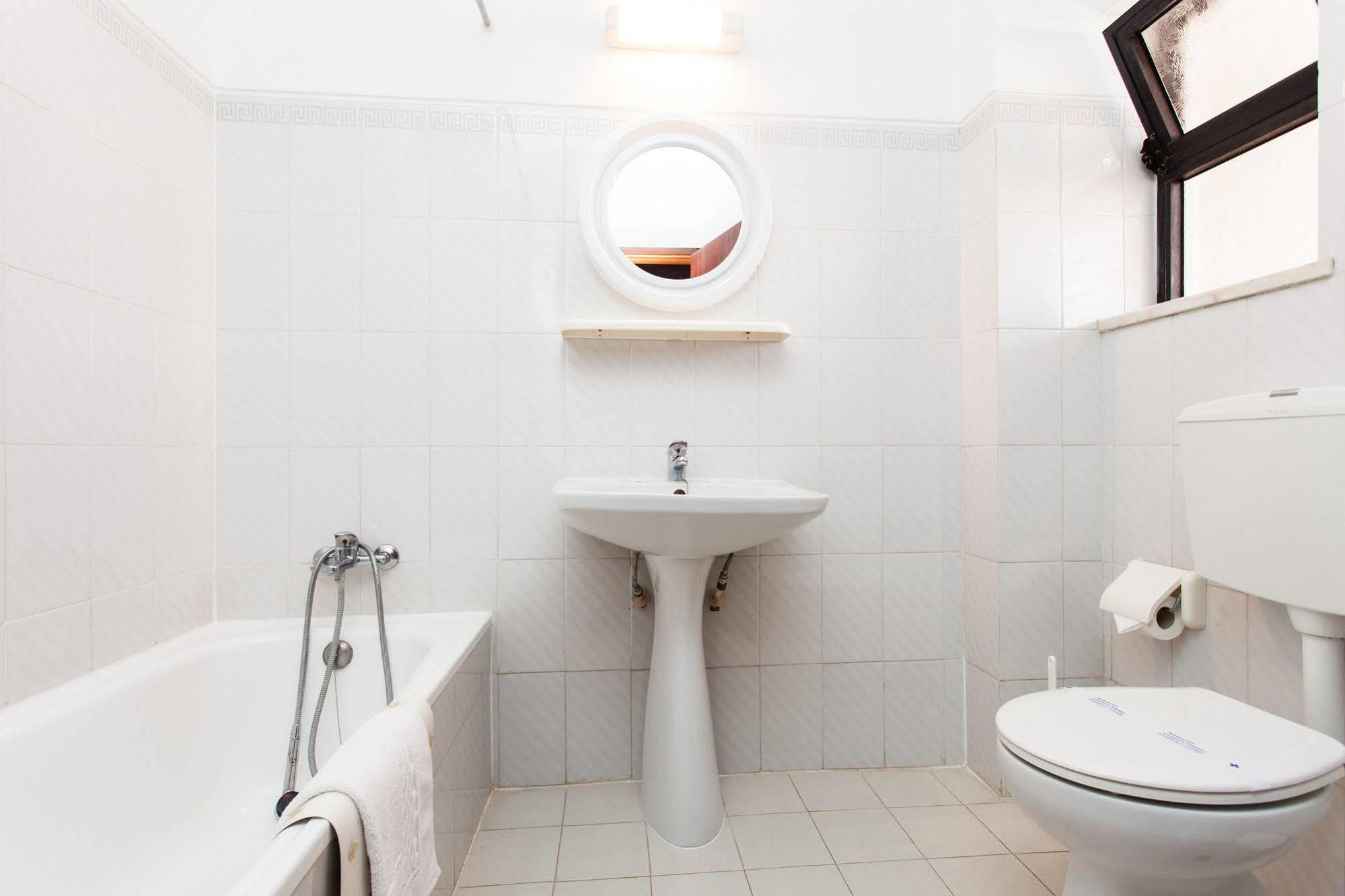 One-Bedroom Apartment,66118735:JPEG