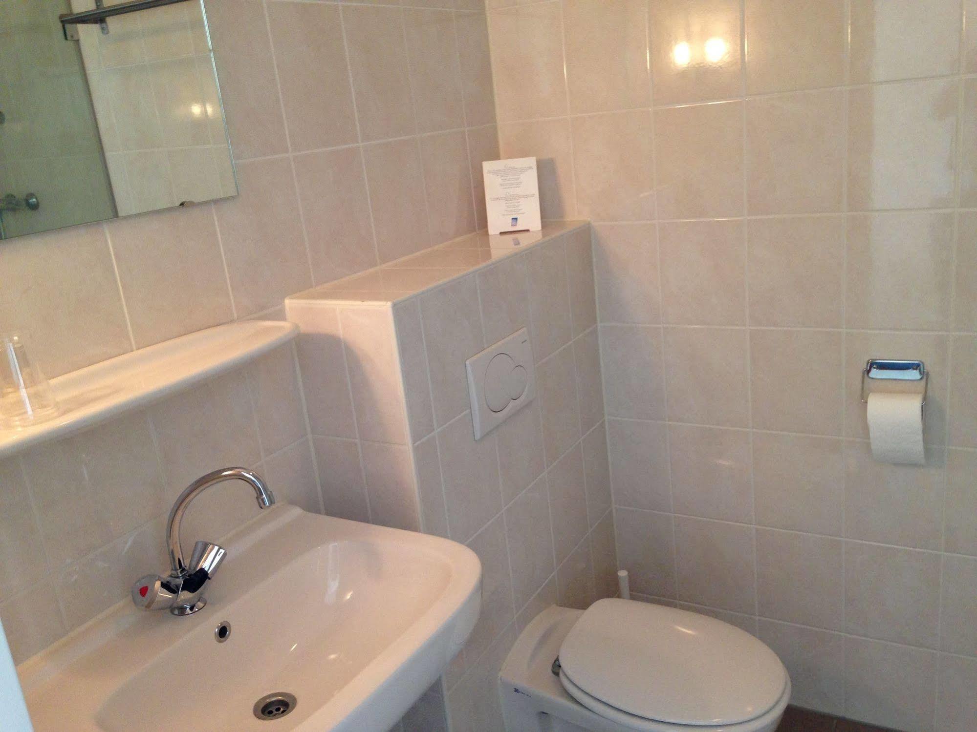 Double Room,415748319:JPEG