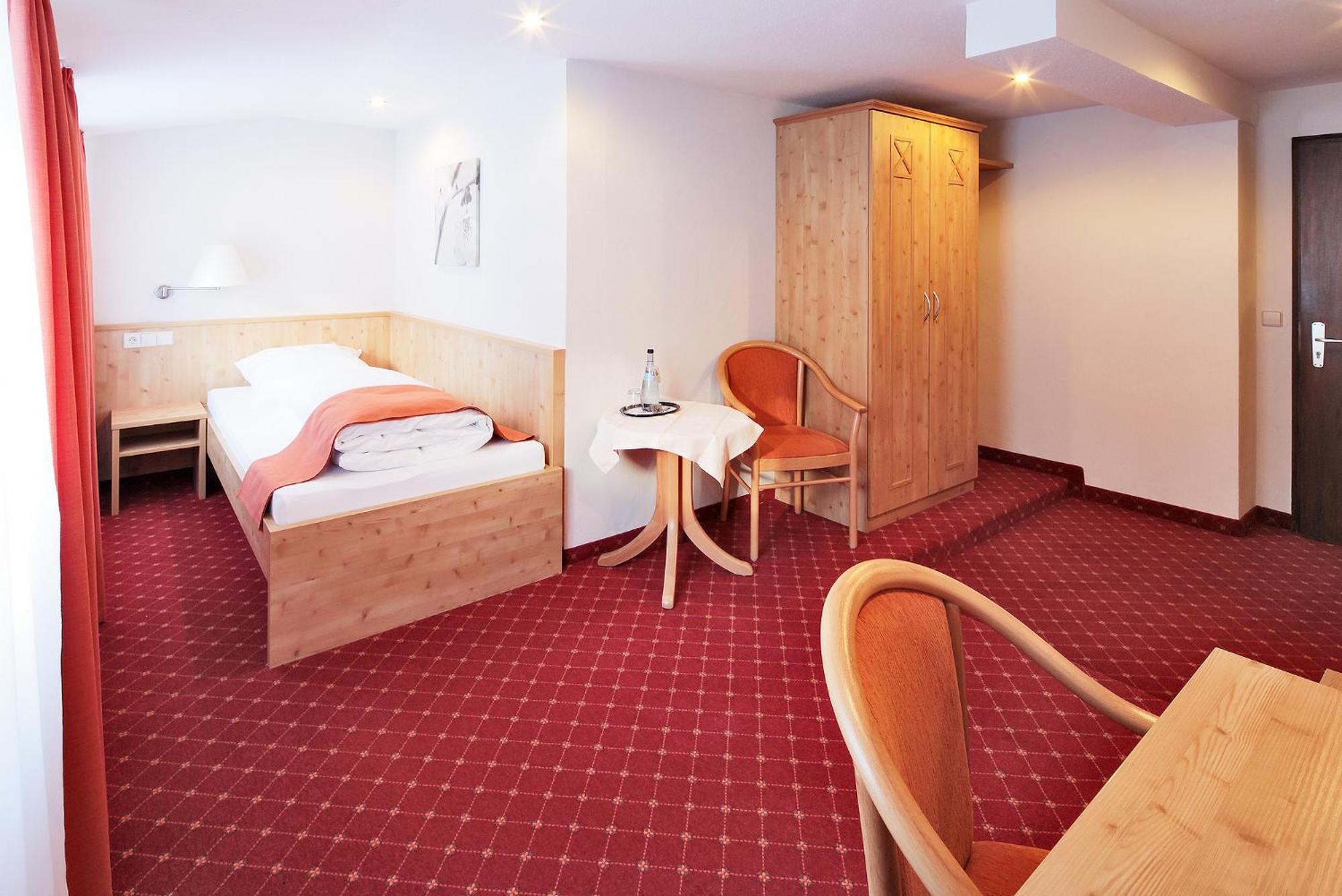 Single Room,1589388477:JPEG