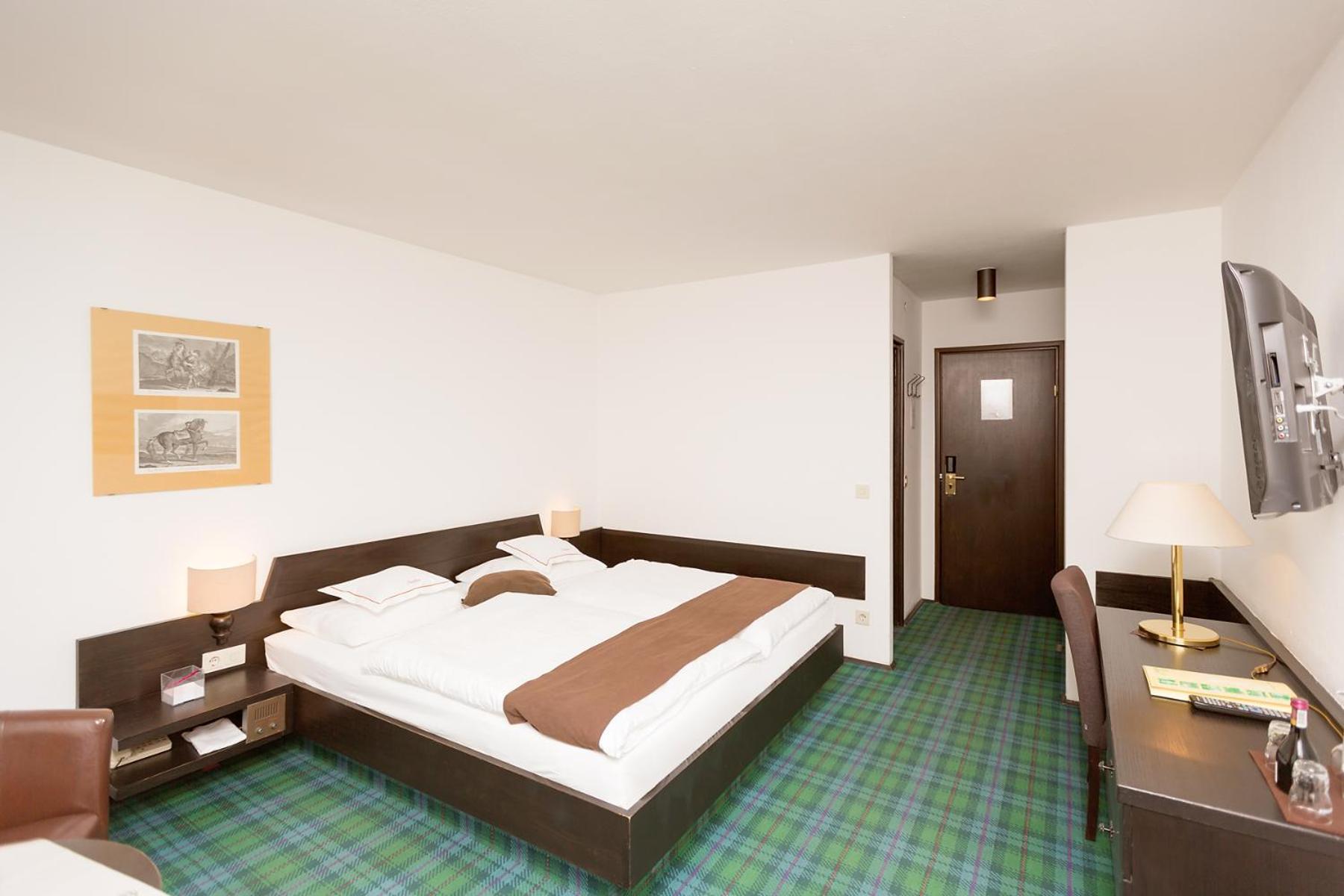 Standard Double Room,685234785:JPEG