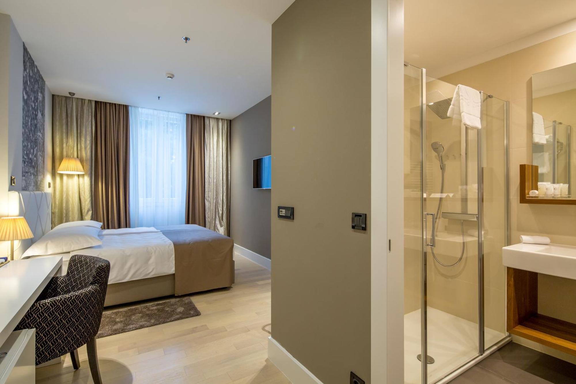 Superior Double Room Spa Access,685532349:JPEG