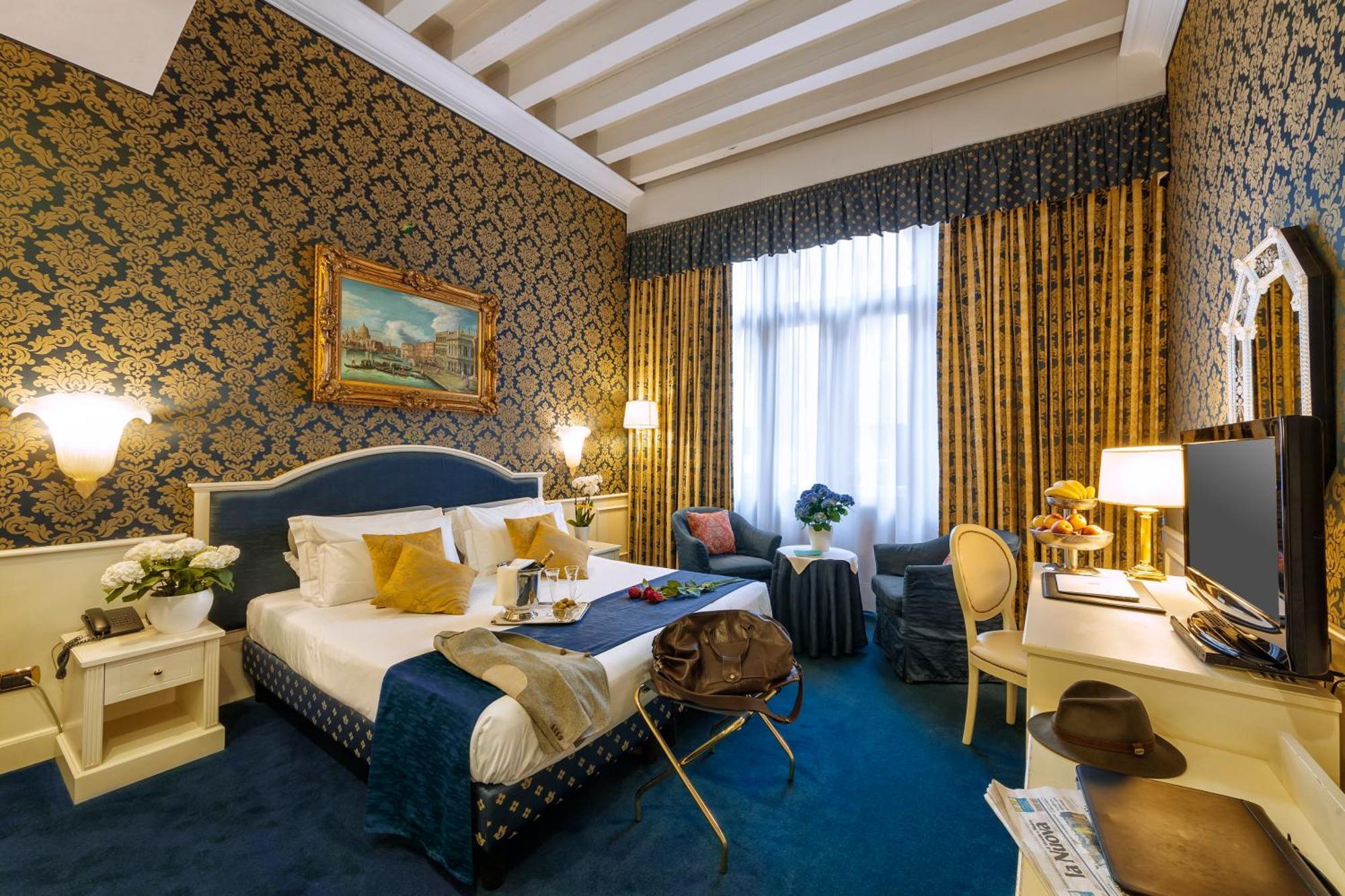 Suite with Balcony,1231764188:JPEG