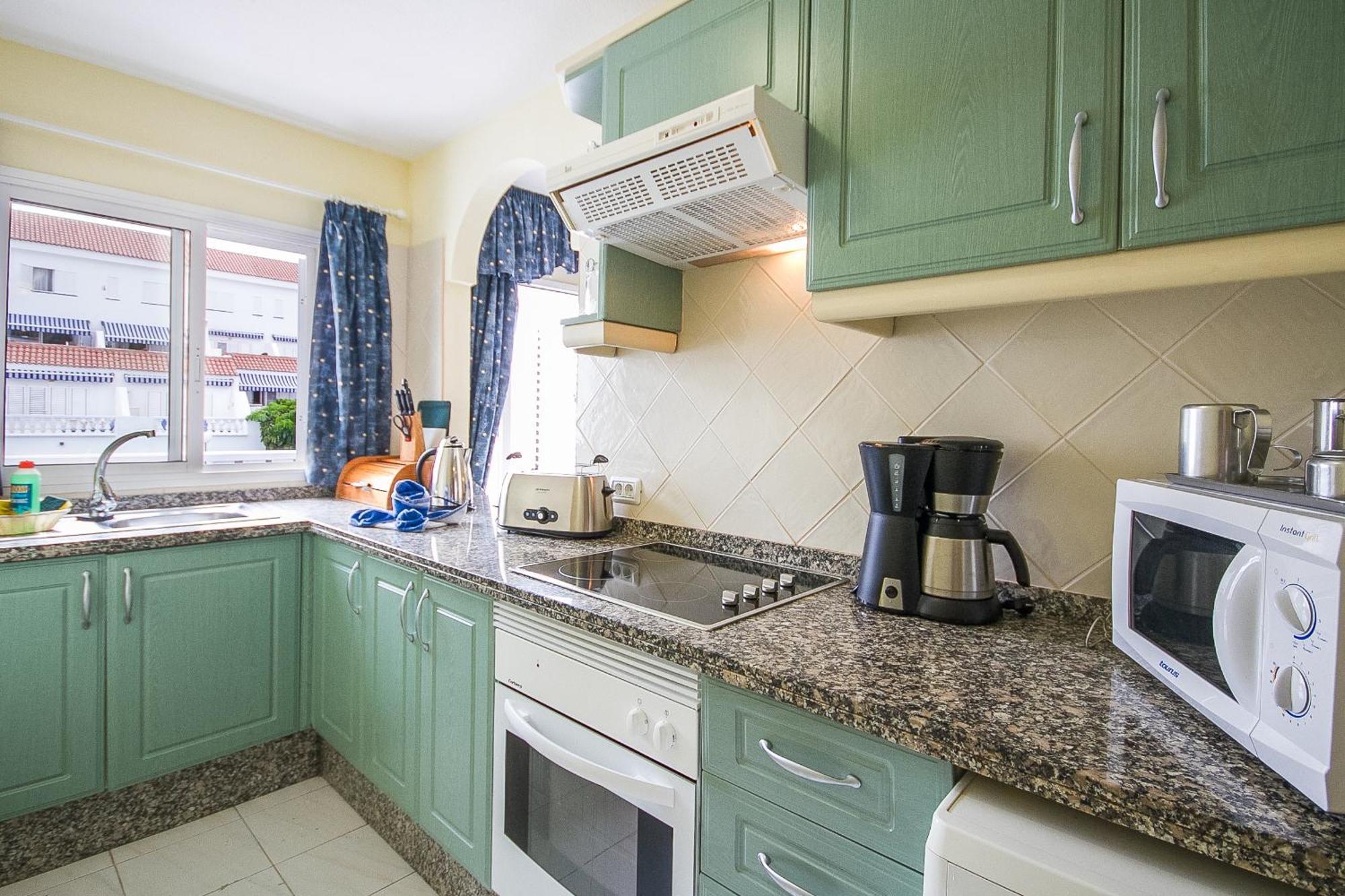 Two-Bedroom Apartment,685910775:JPEG