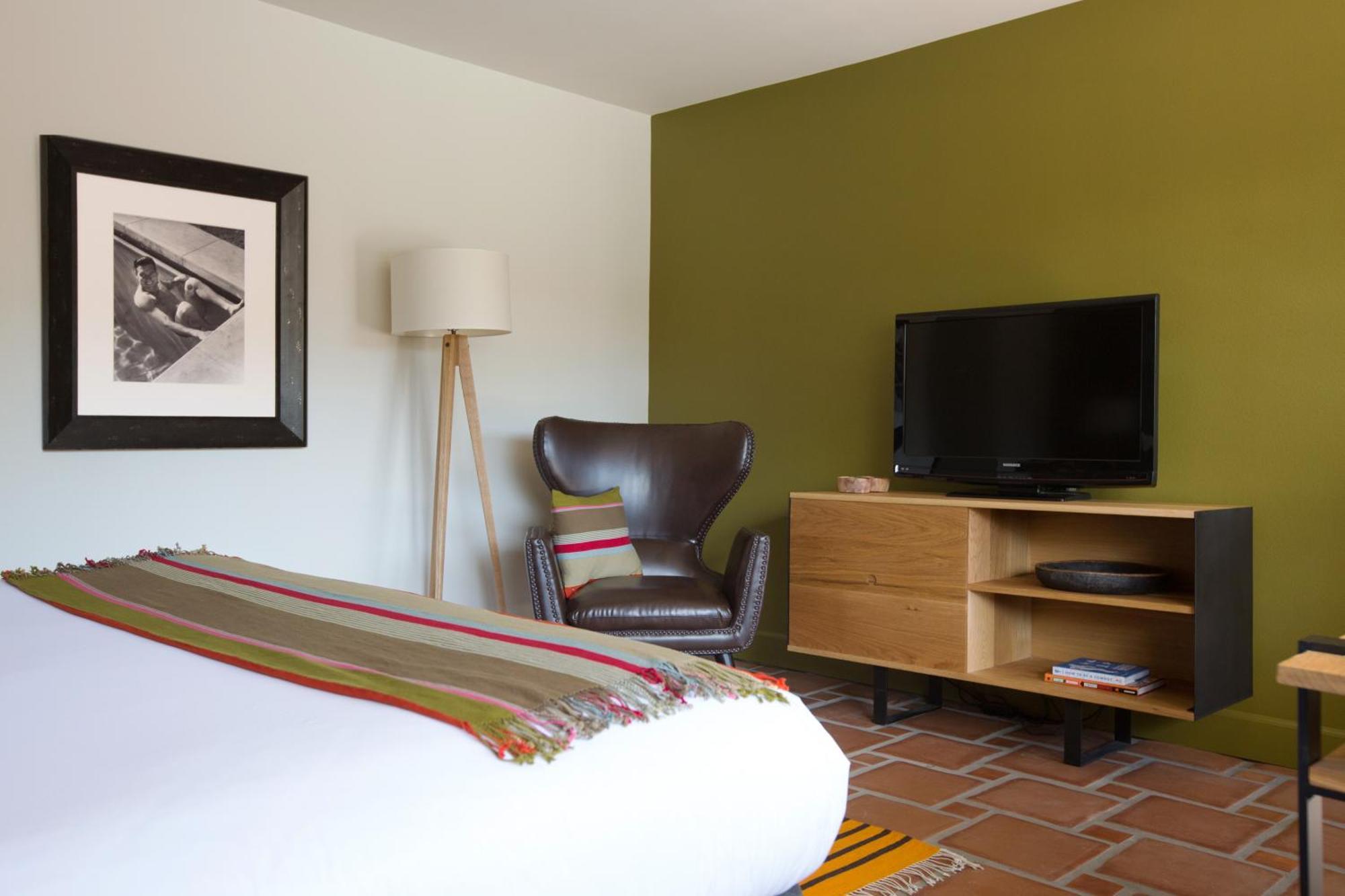 King Room Ground Floor Men Only