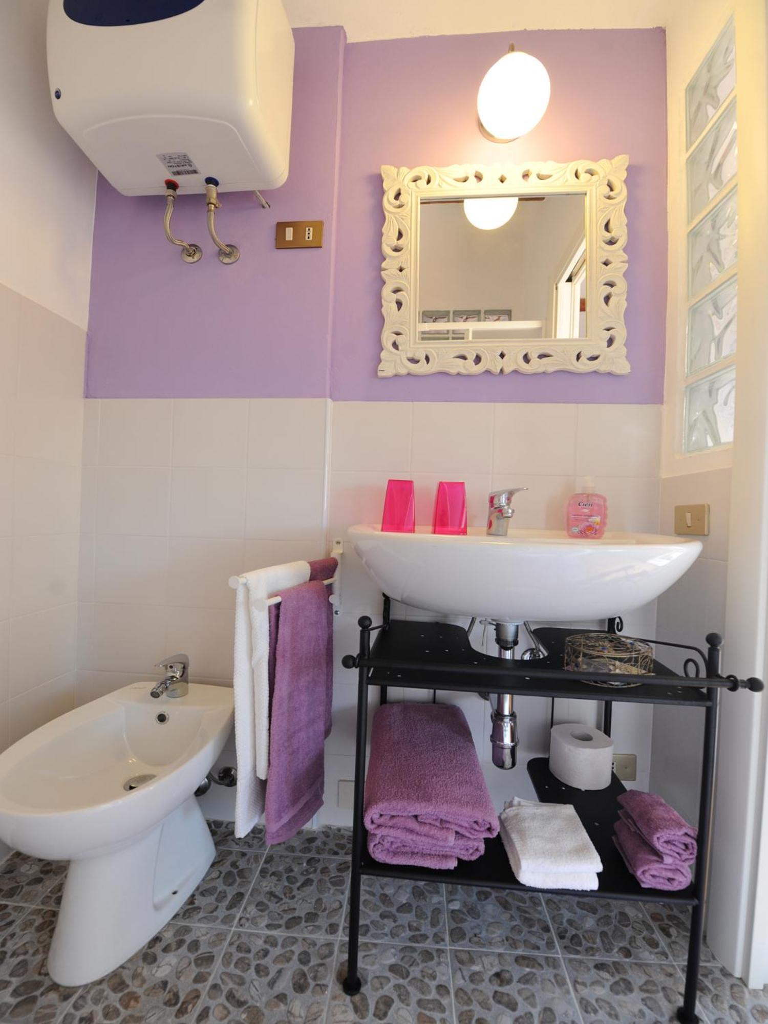Double Room Private Bathroom