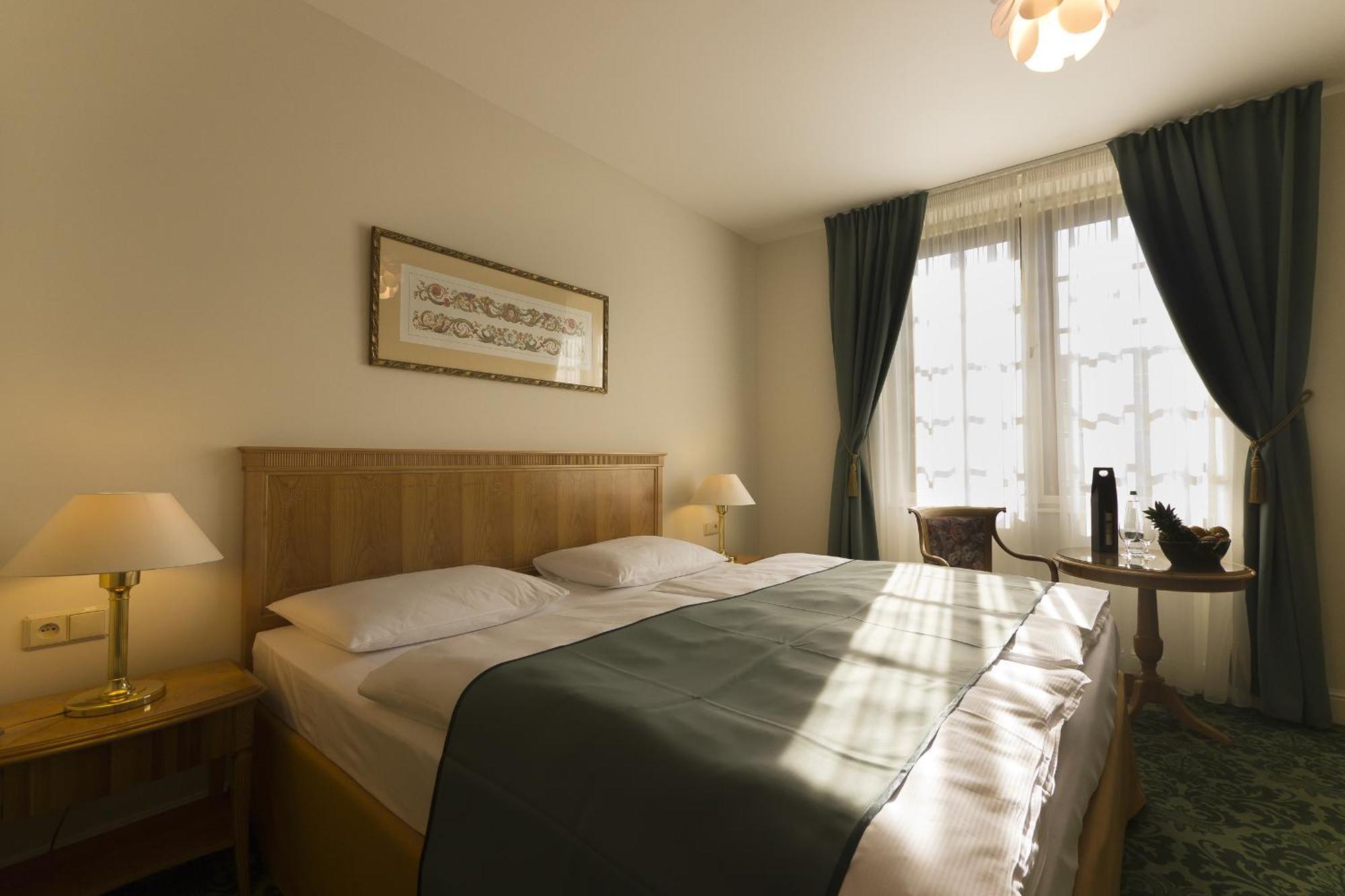 Classic Double Room