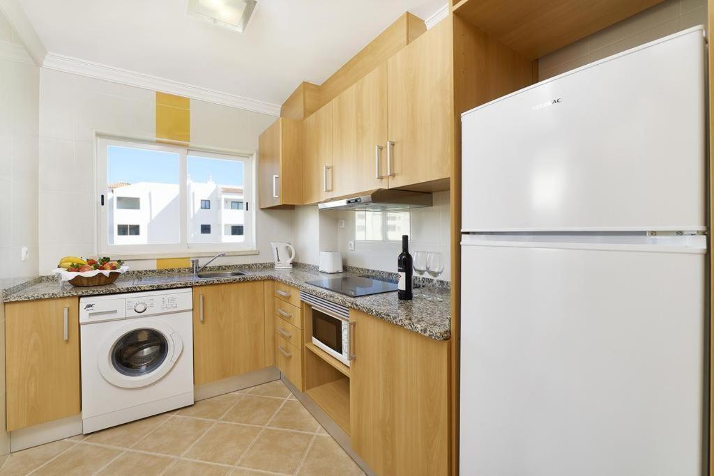One-Bedroom Apartment,1186173310:JPEG
