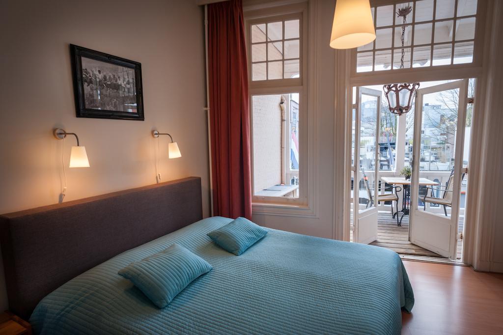 Standard Twin Room Balcony