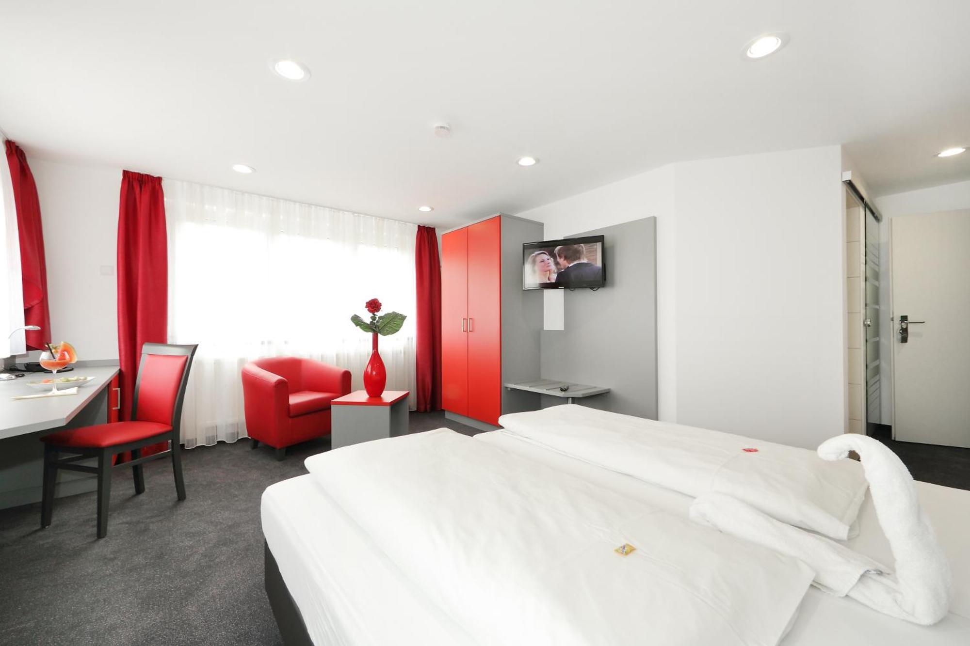 King Room Garden View