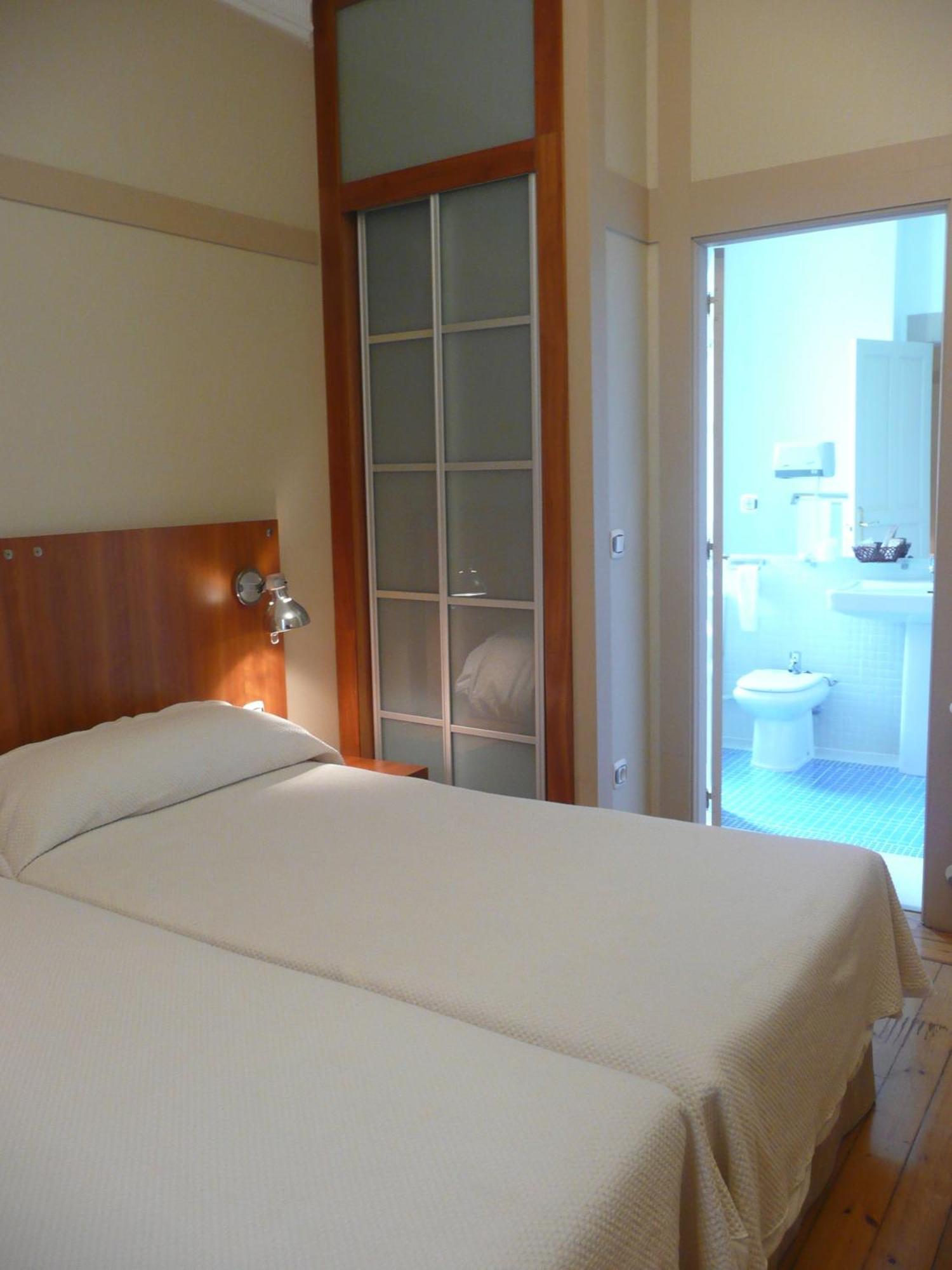 Double or Twin Room,1580388679:JPEG