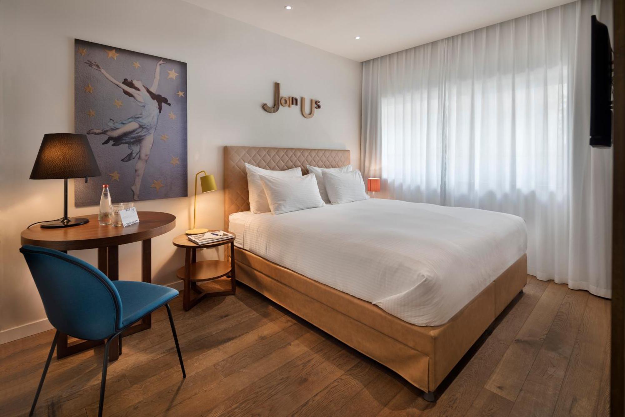 Classic Double Room