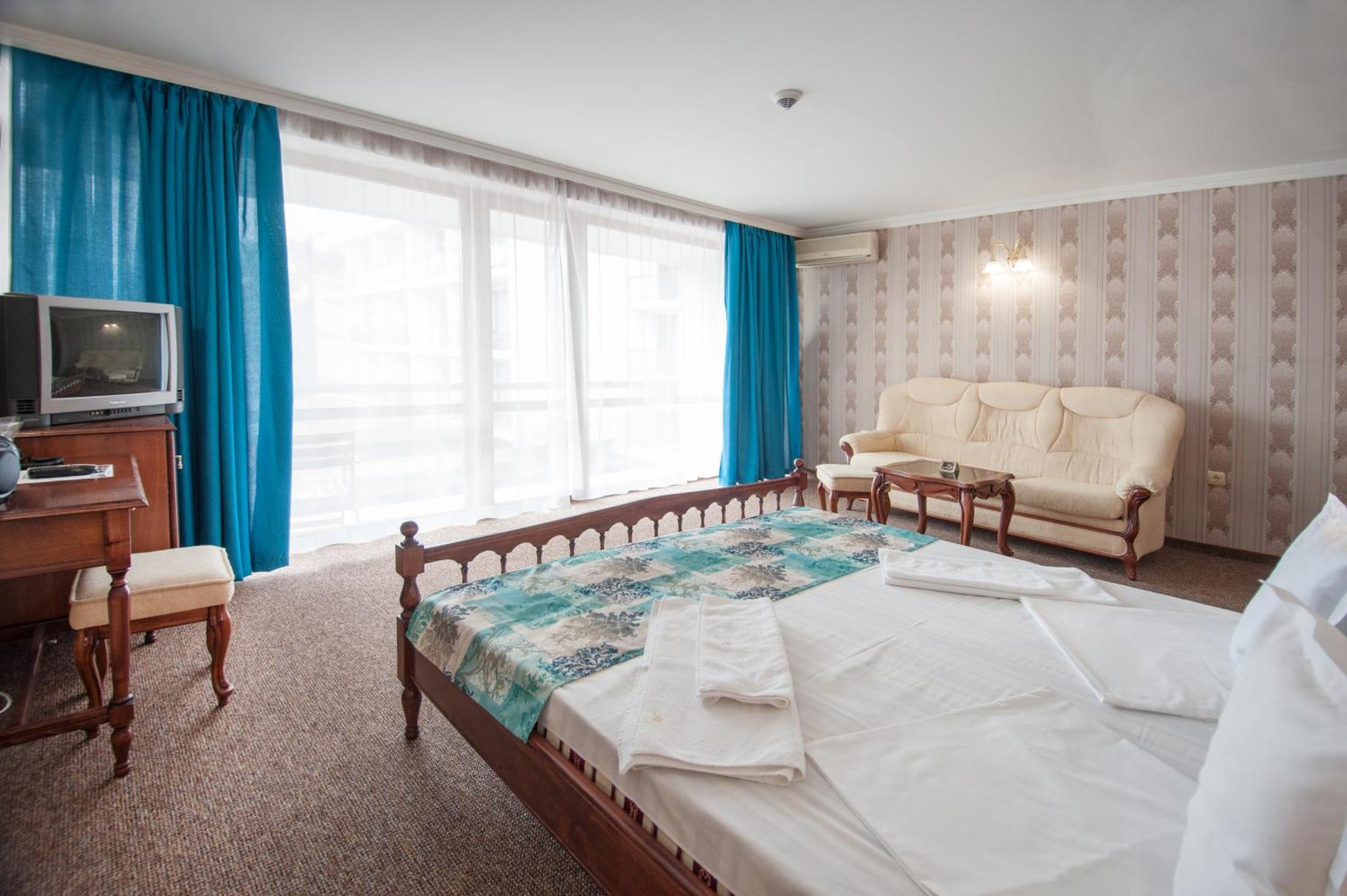 Double or Twin Room Balcony,393898140:JPEG
