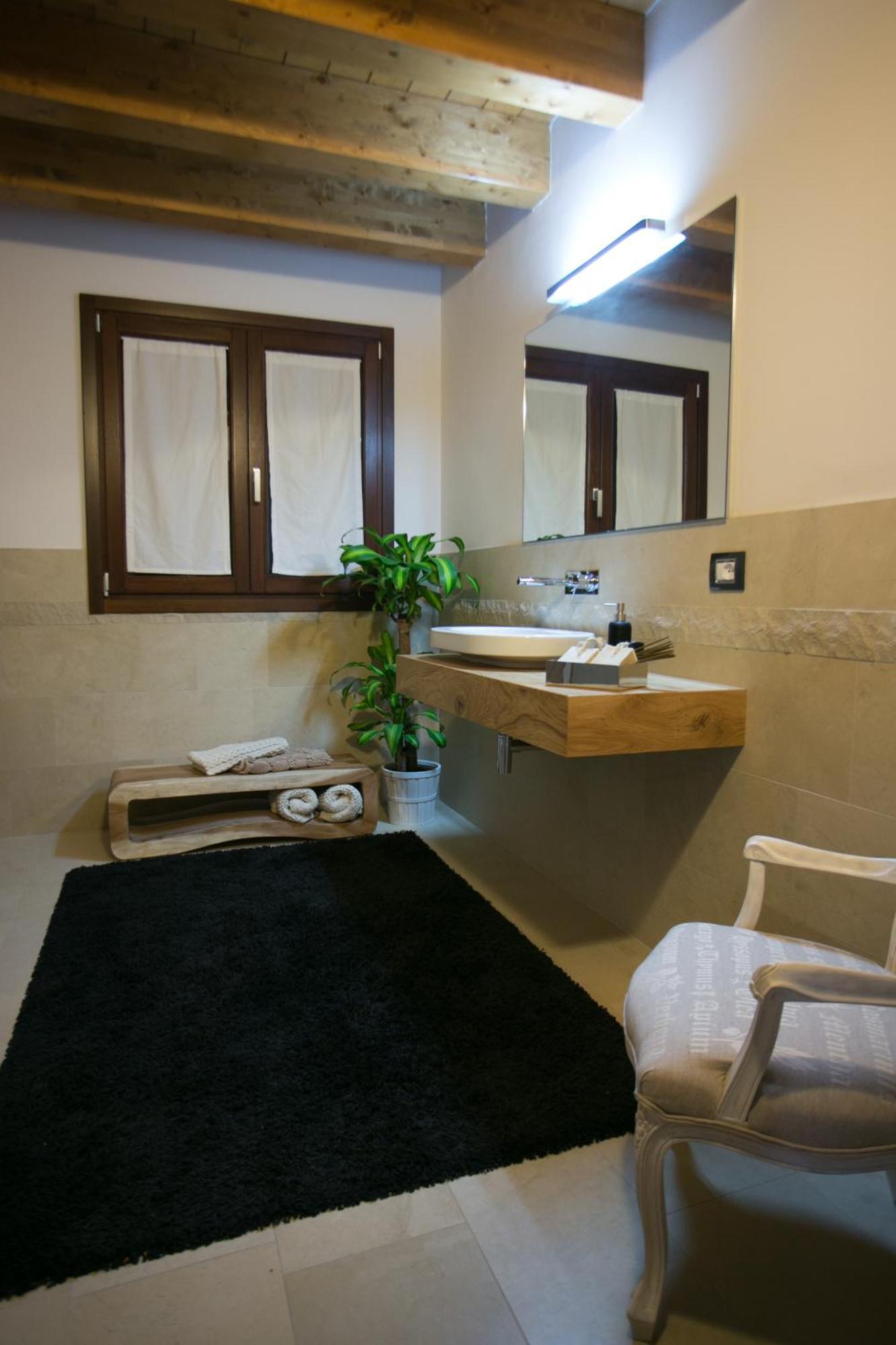 Double Room Private External Bathroom
