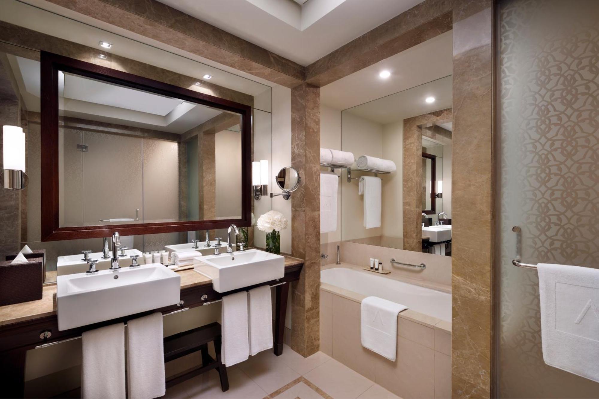 Palace Suite Lake View Ultimate Staycation At The Top Tickets Burj Khalifa,1075716529:JPEG