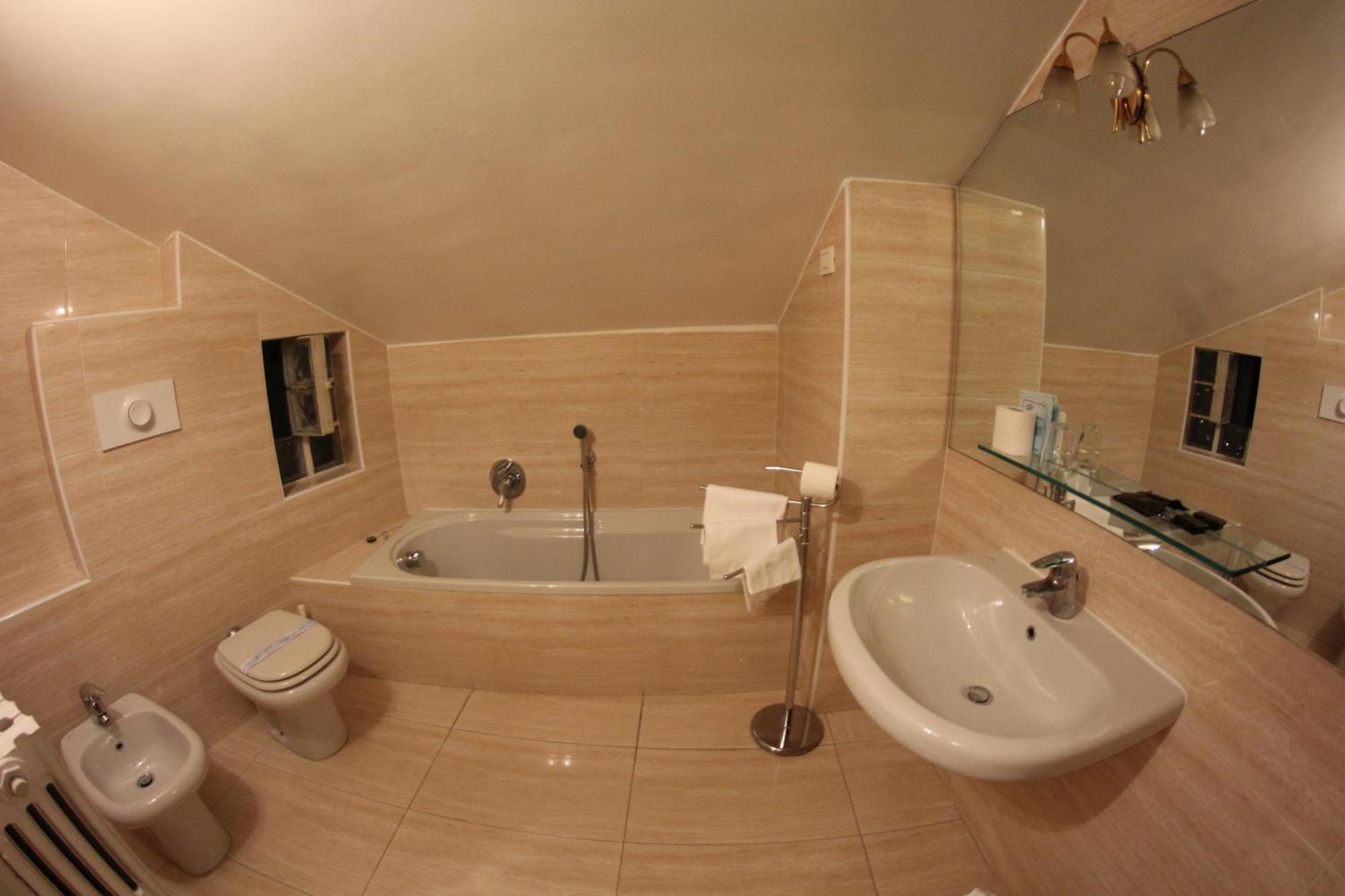 Single Room,1645654200:JPEG