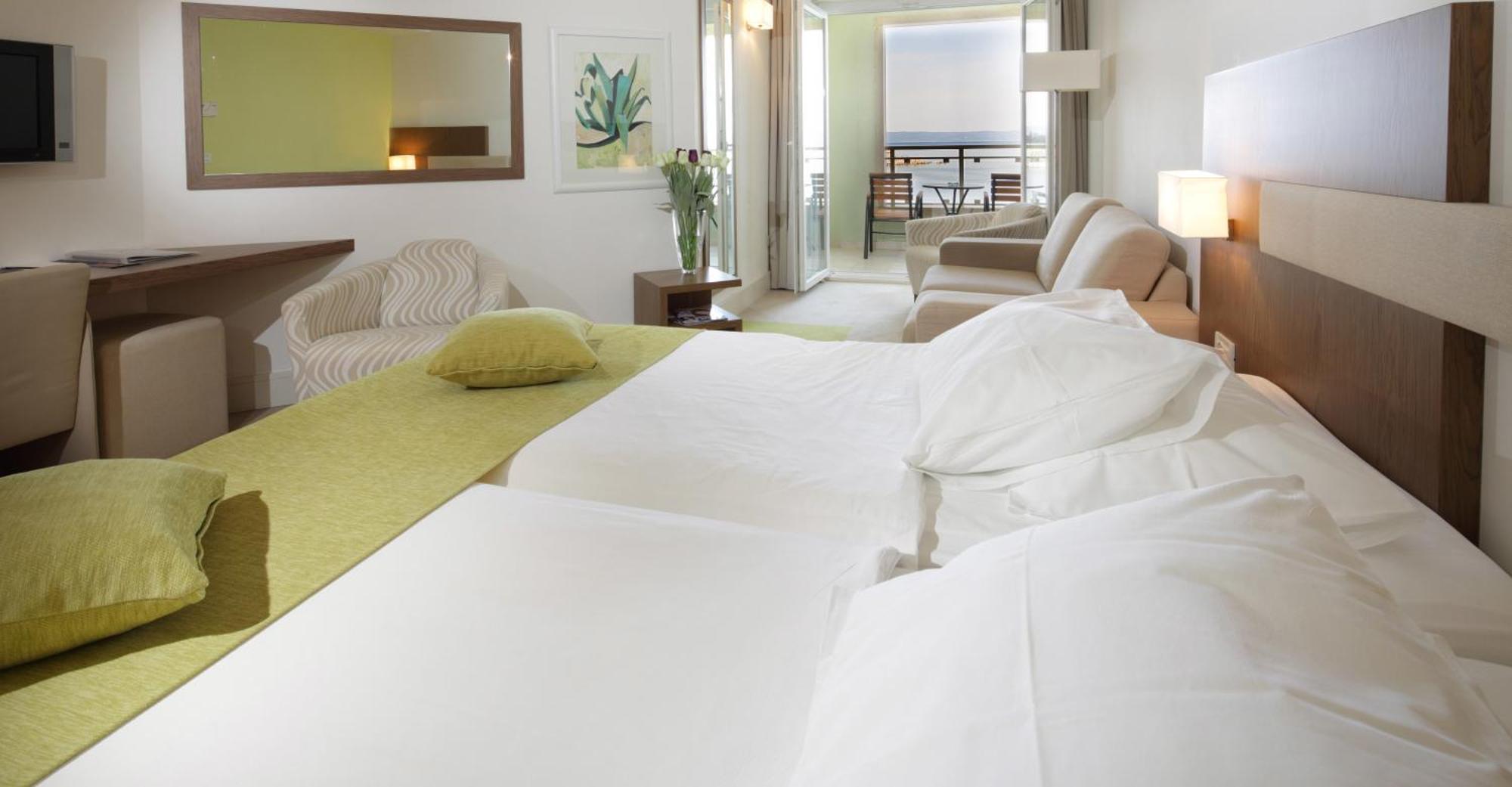 Superior Double Room Balcony Sea View
